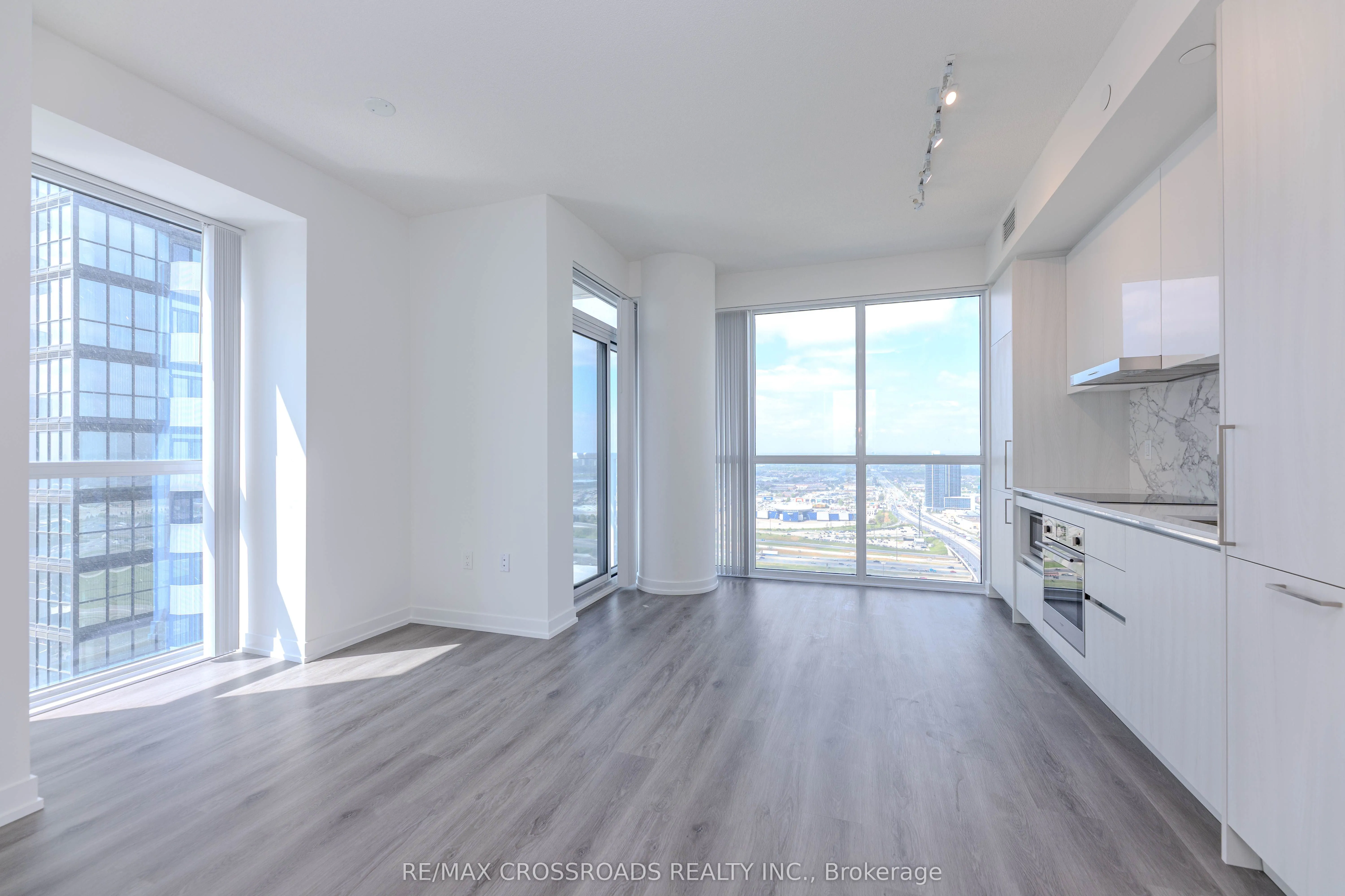 225 Commerce Street, #3806