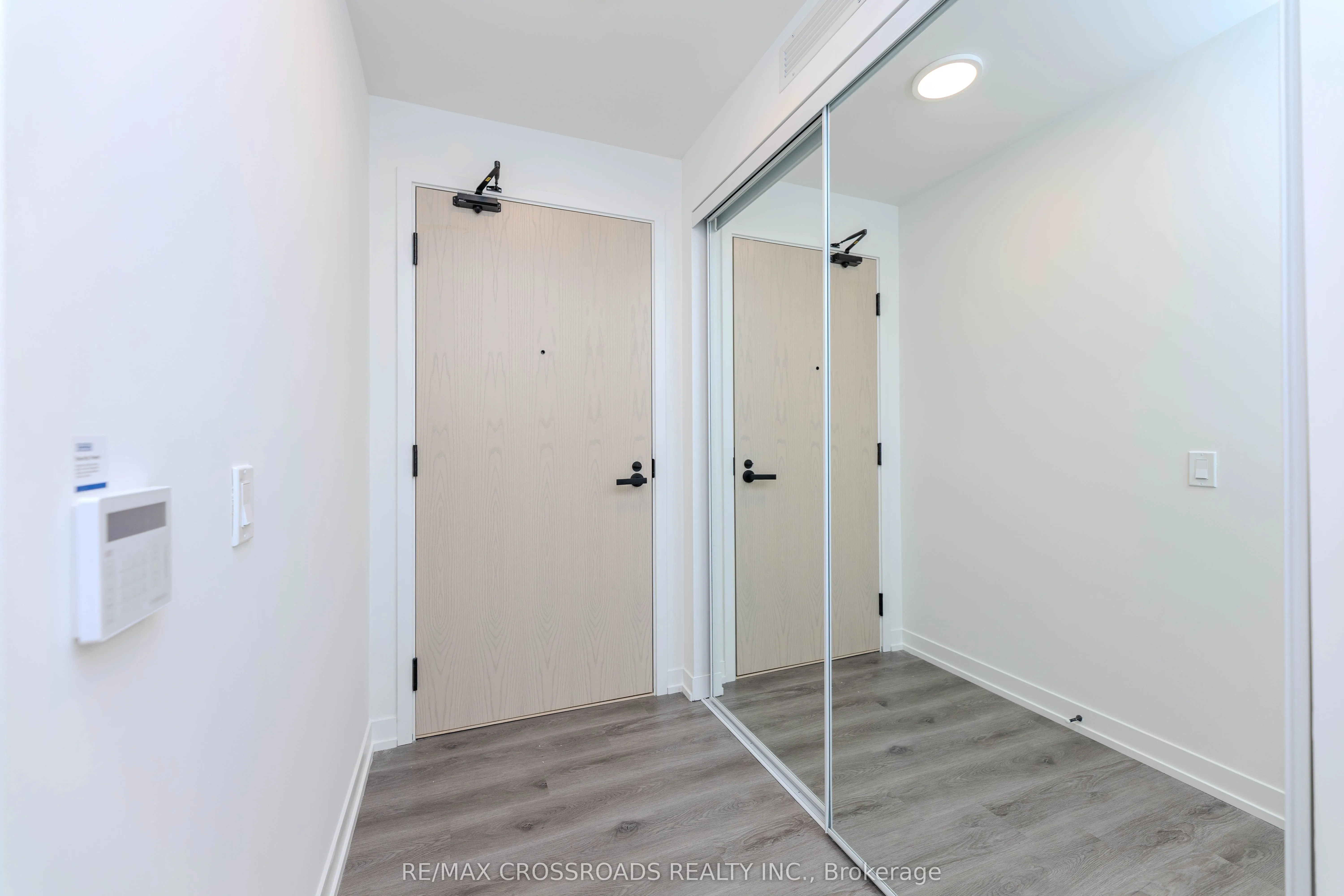 225 Commerce Street, #3806