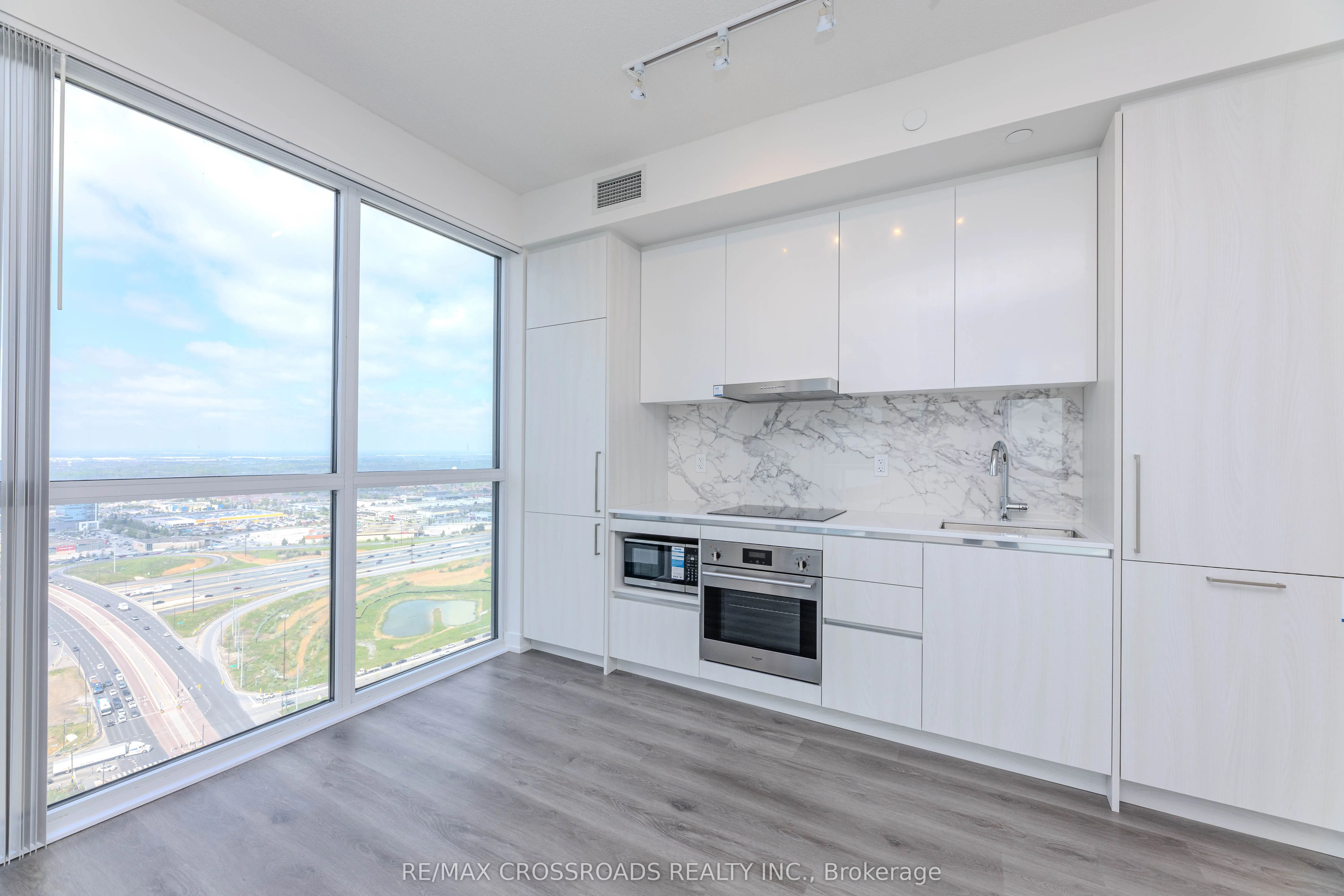 225 Commerce Street, #3806