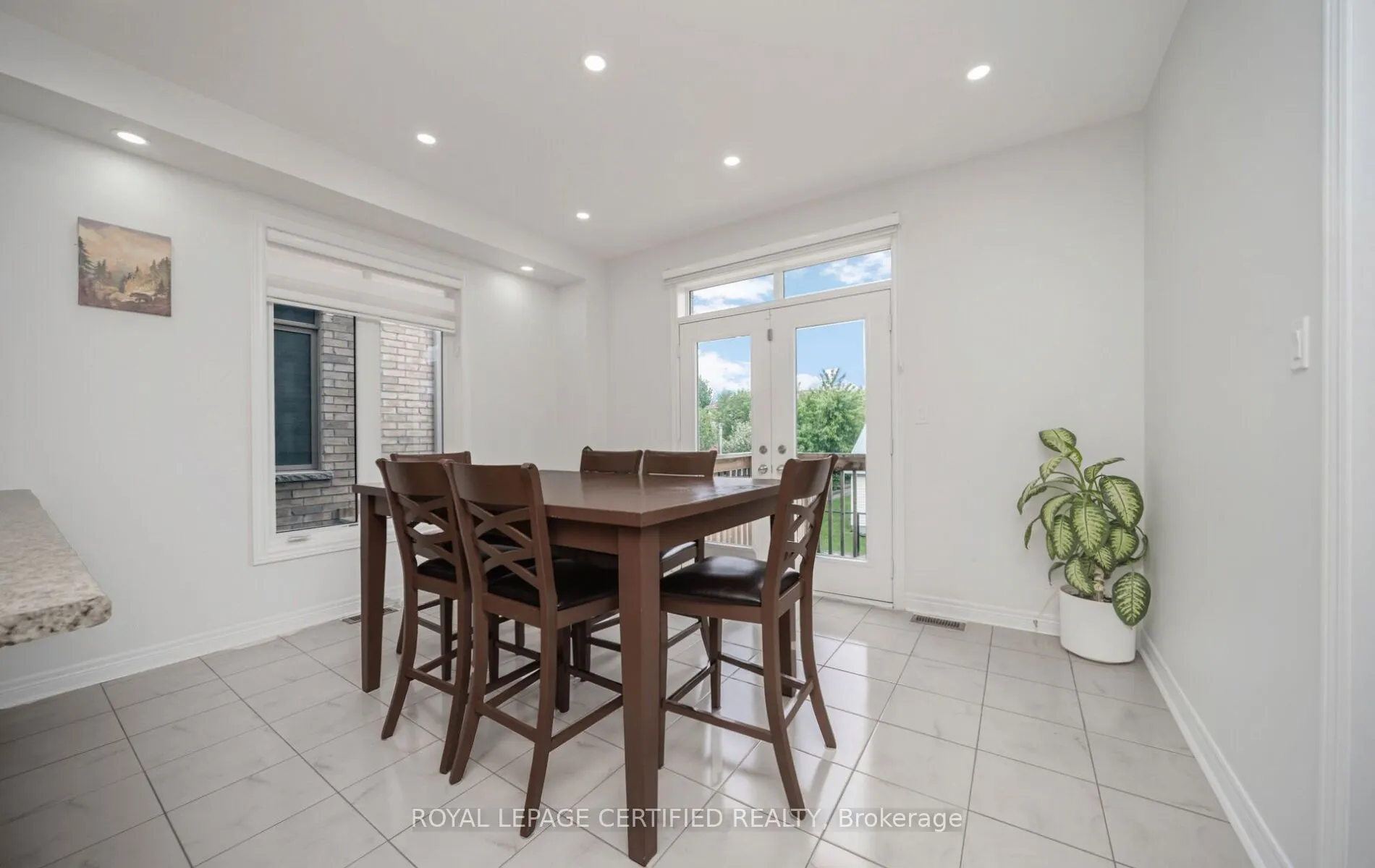 32 Cayton Crescent