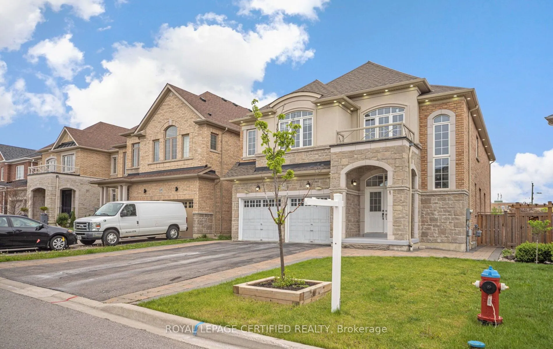 32 Cayton Crescent