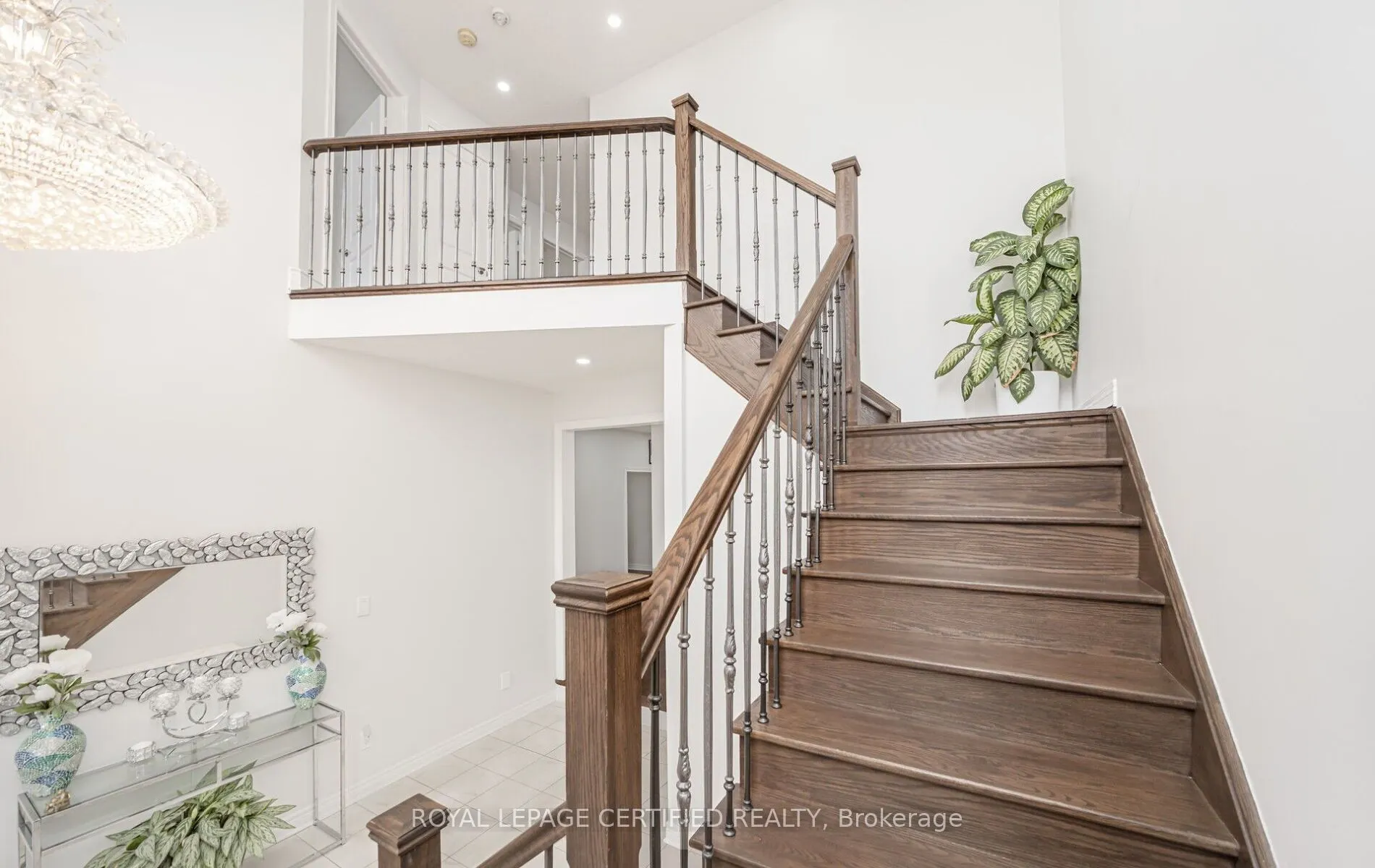 32 Cayton Crescent