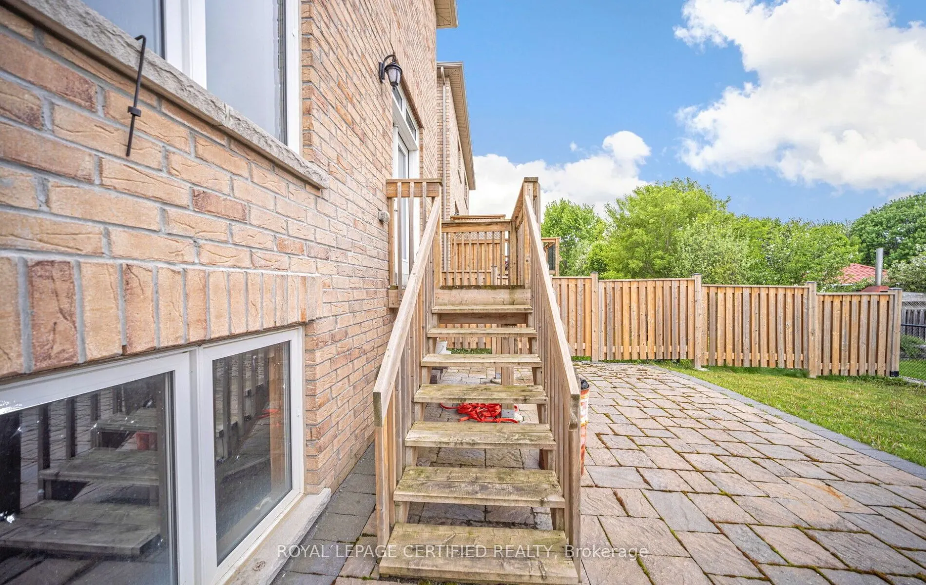 32 Cayton Crescent