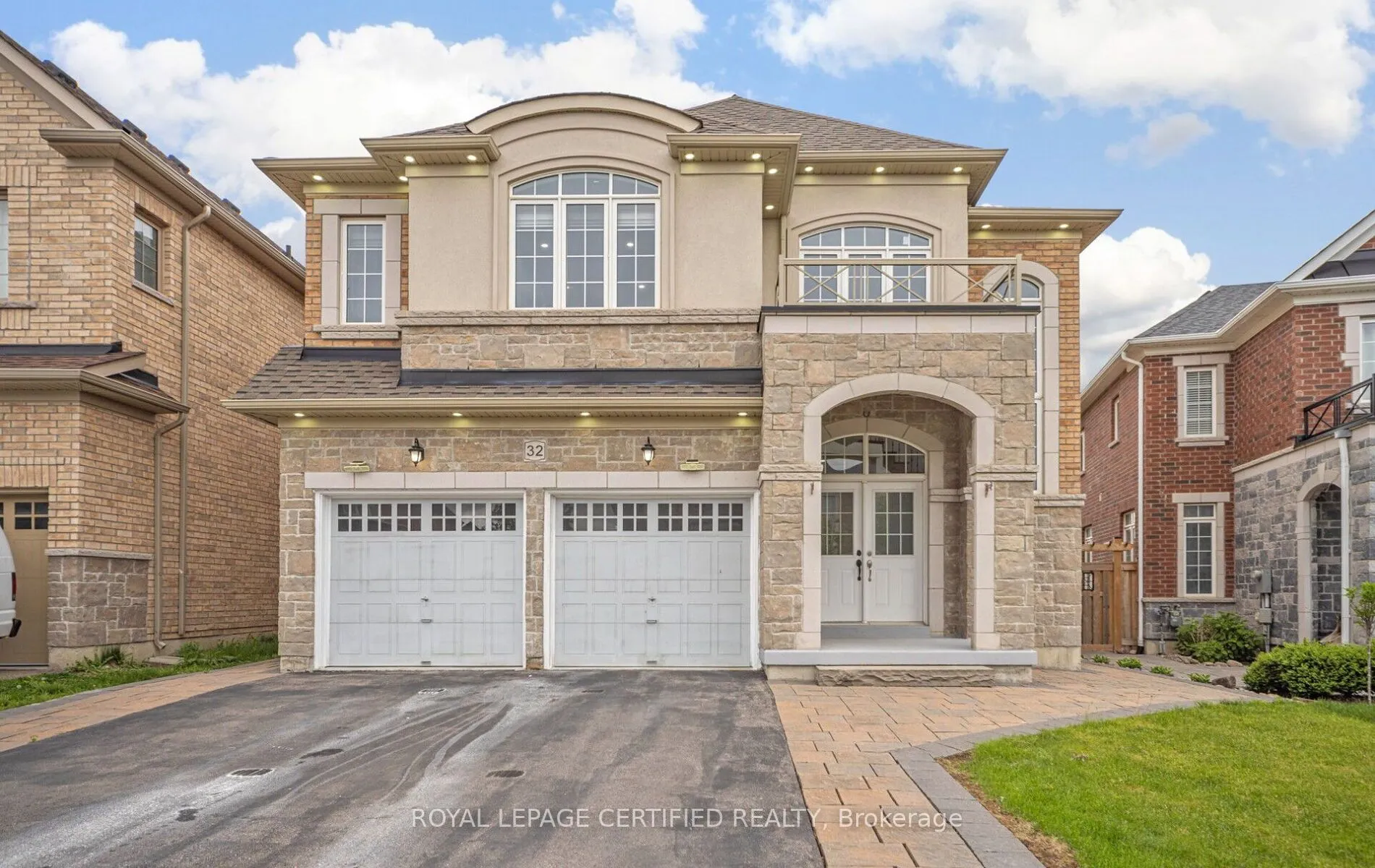 32 Cayton Crescent