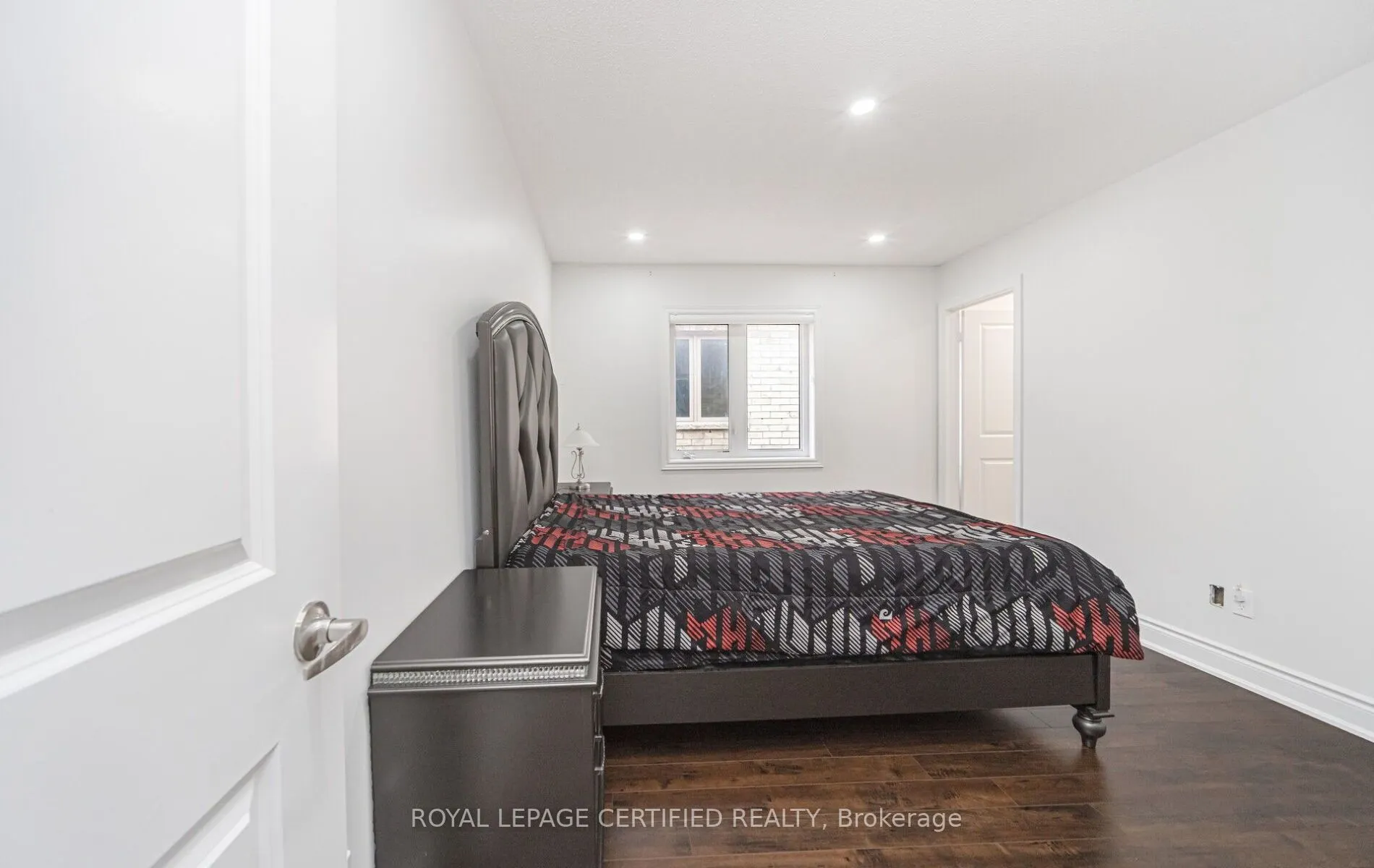32 Cayton Crescent
