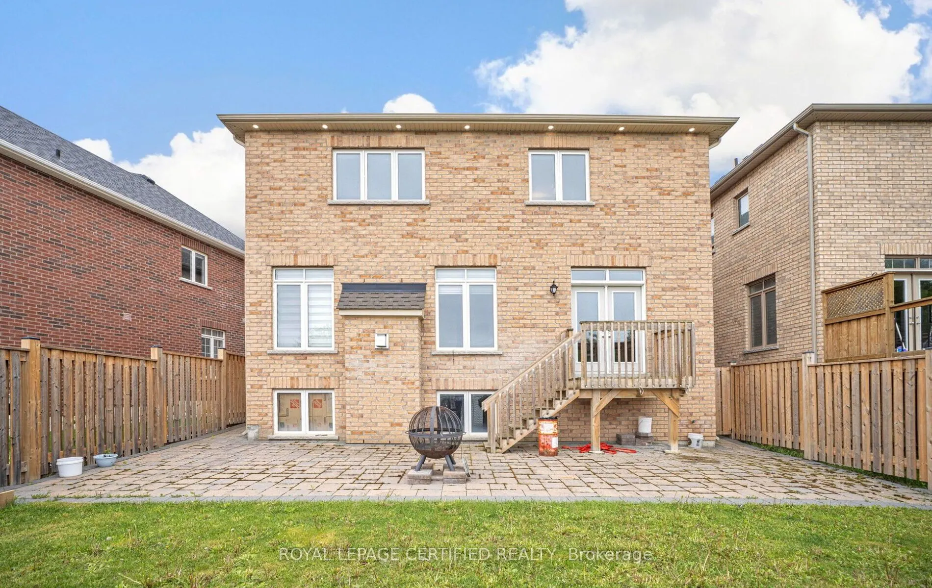 32 Cayton Crescent