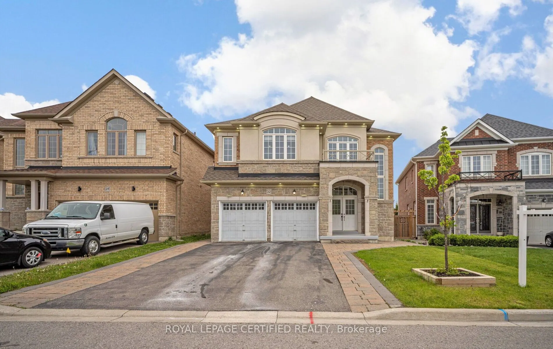 32 Cayton Crescent