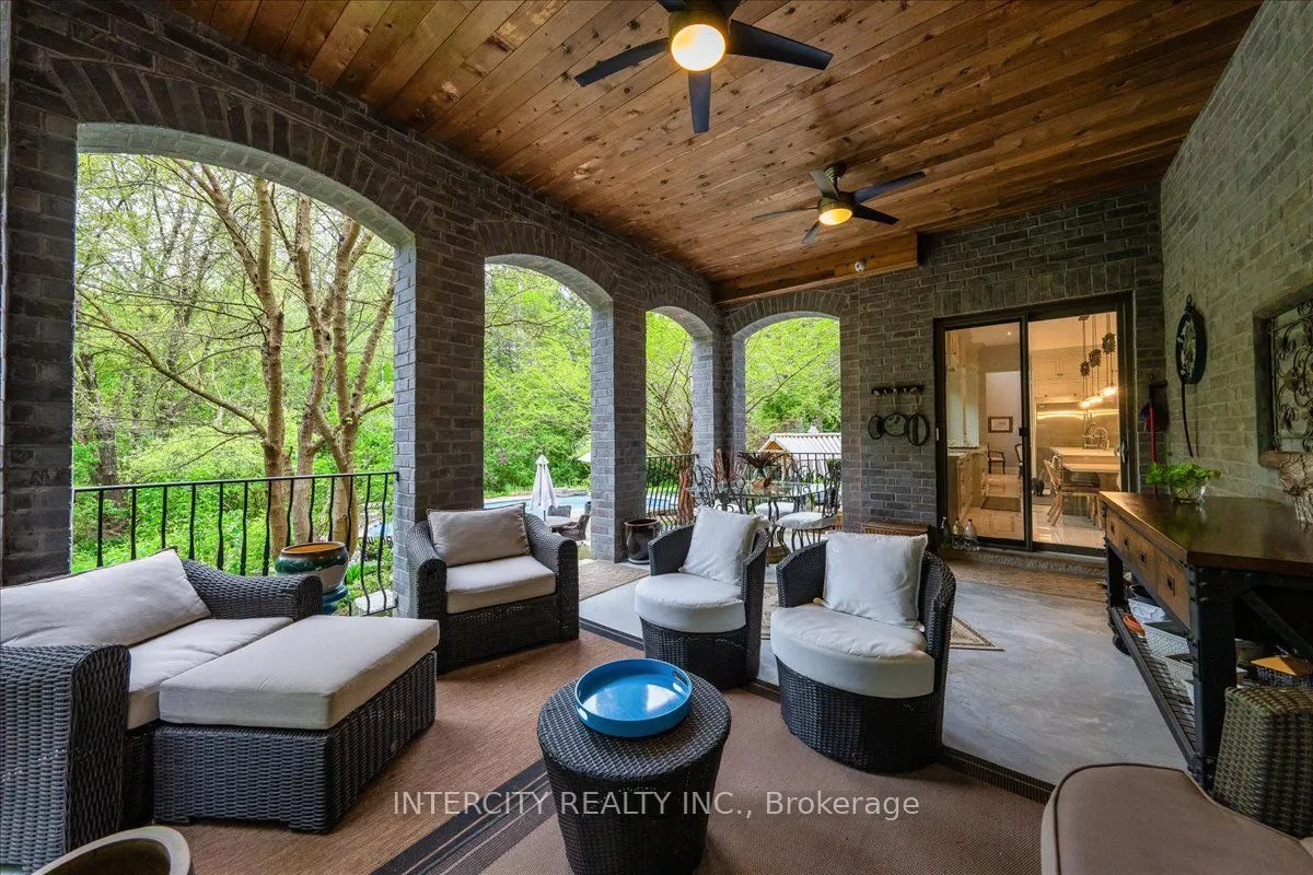 15600 7th Concession Road