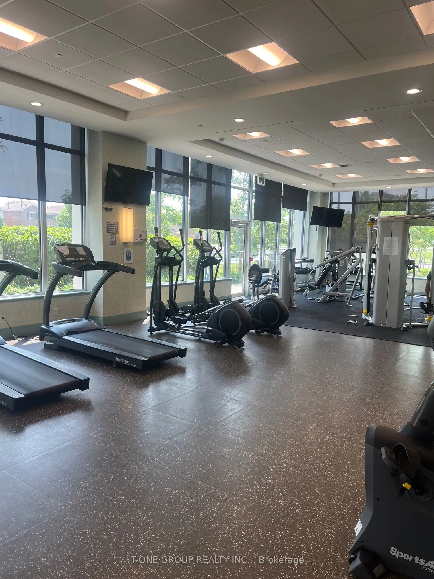7890 Bathurst Street, #212