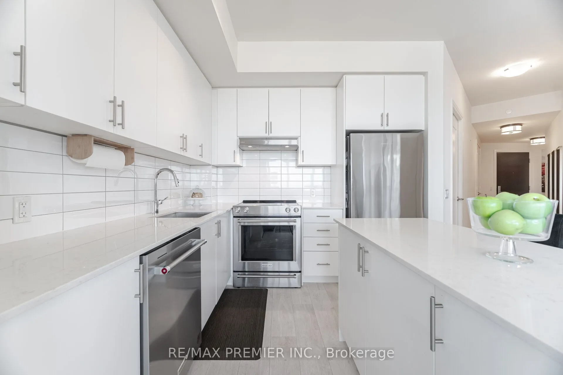 9000 Jane Street, #1024