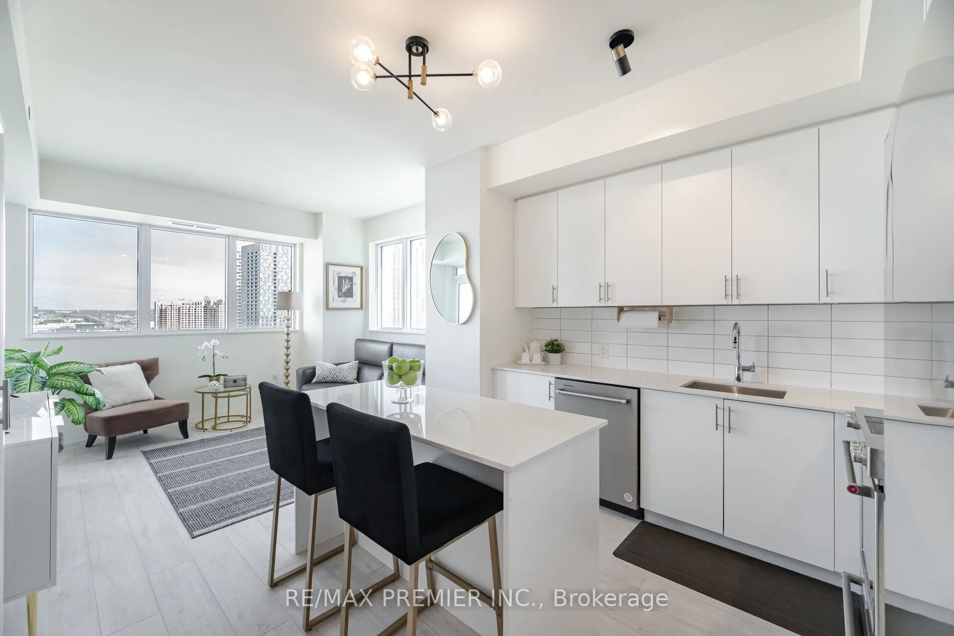 9000 Jane Street, #1024