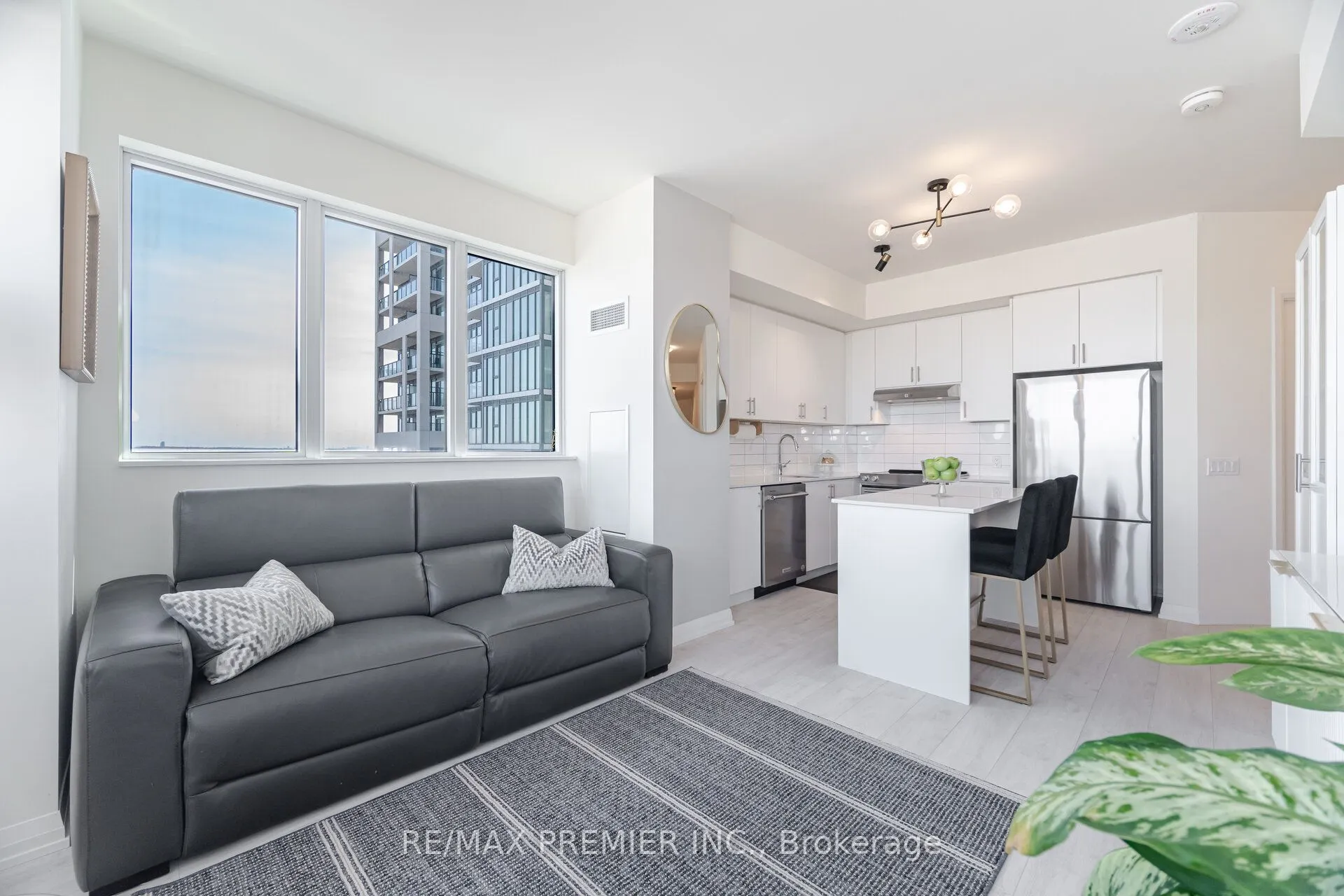9000 Jane Street, #1024
