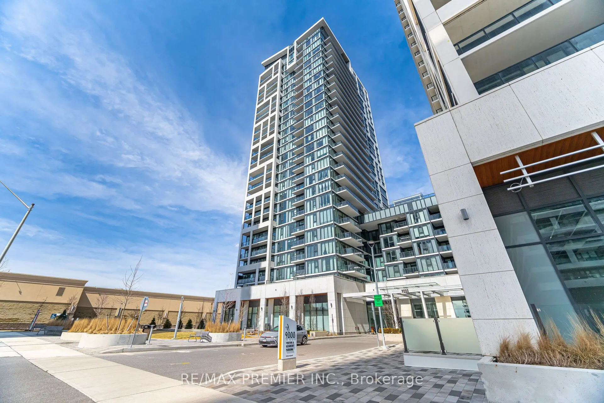 9000 Jane Street, #1024