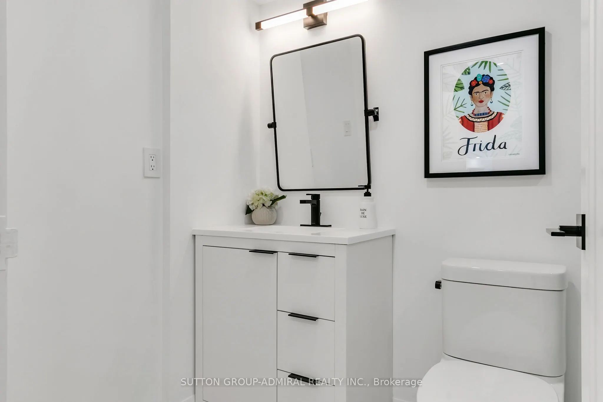 7601 Bathurst Street, #908