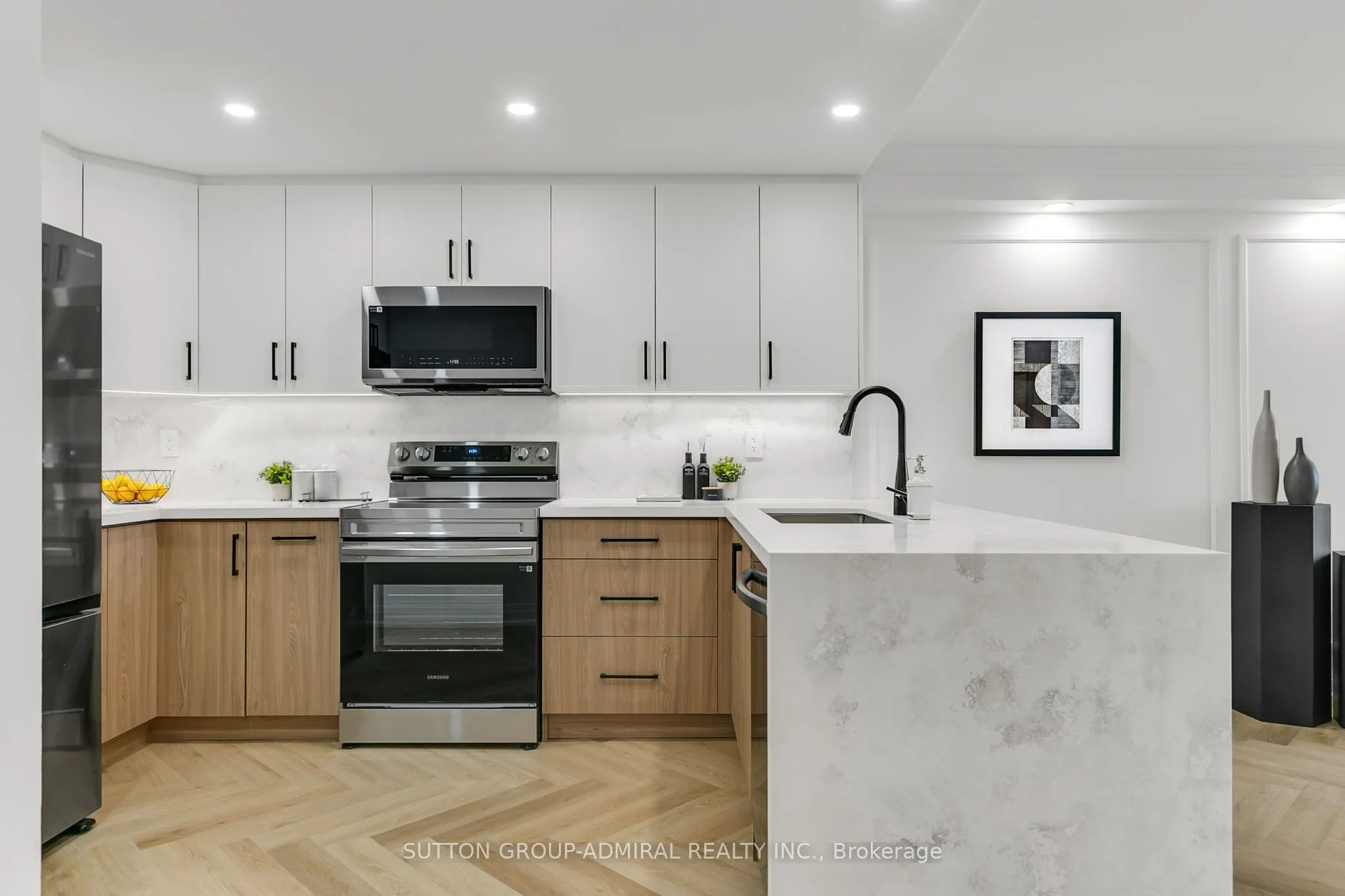 7601 Bathurst Street, #908