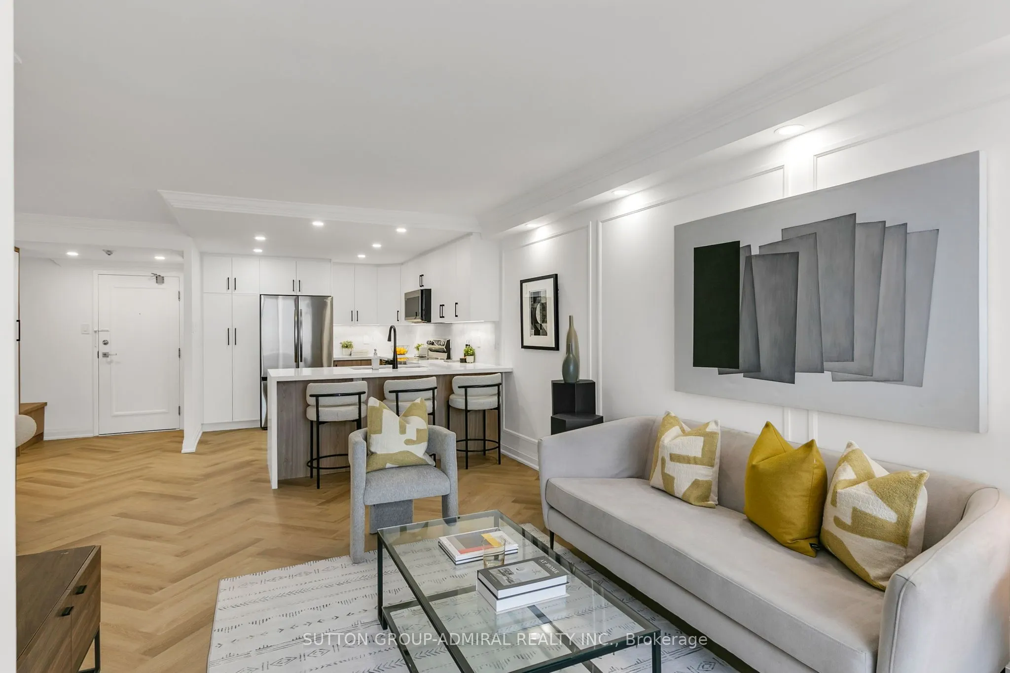 7601 Bathurst Street, #908