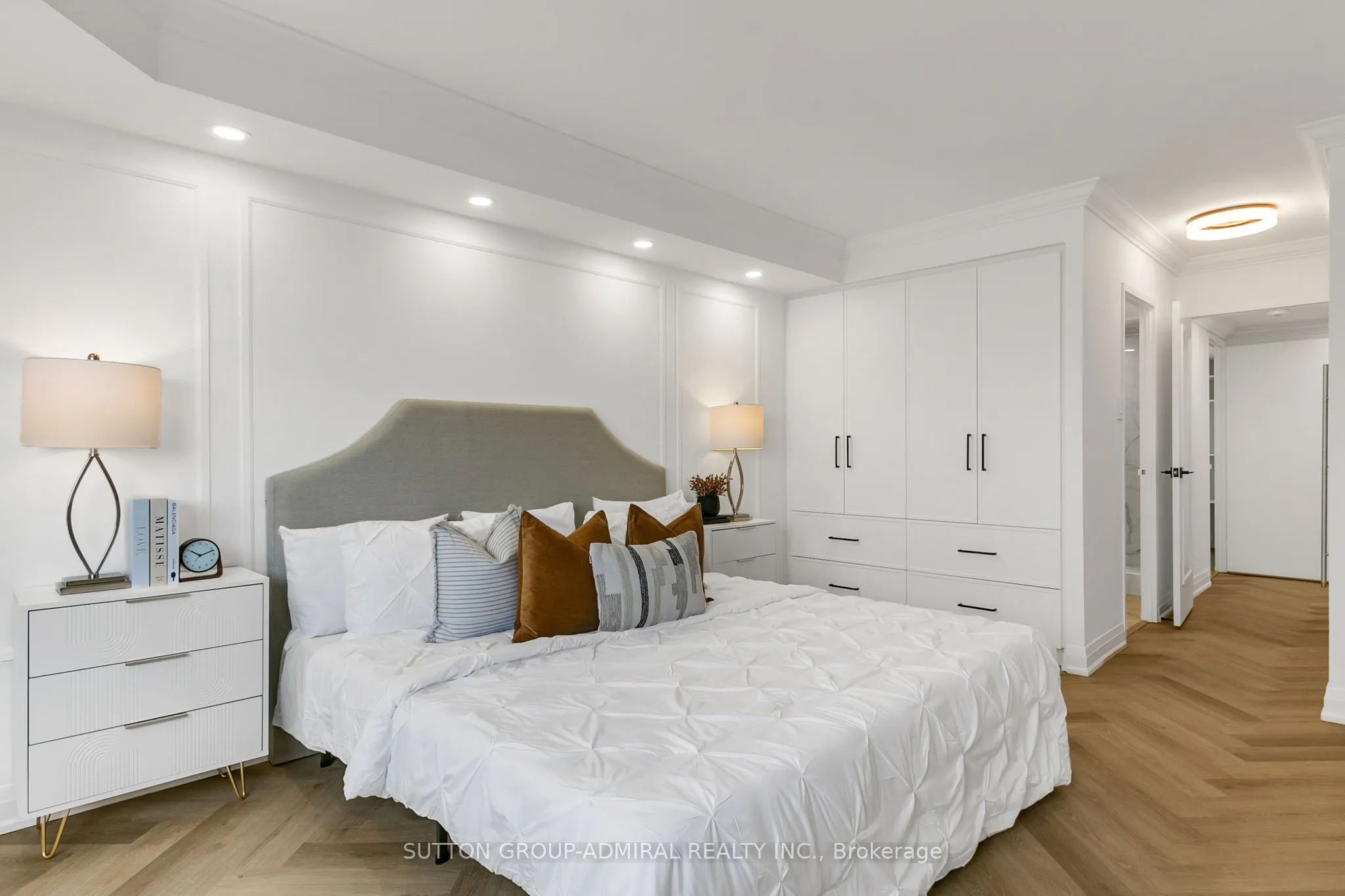 7601 Bathurst Street, #908