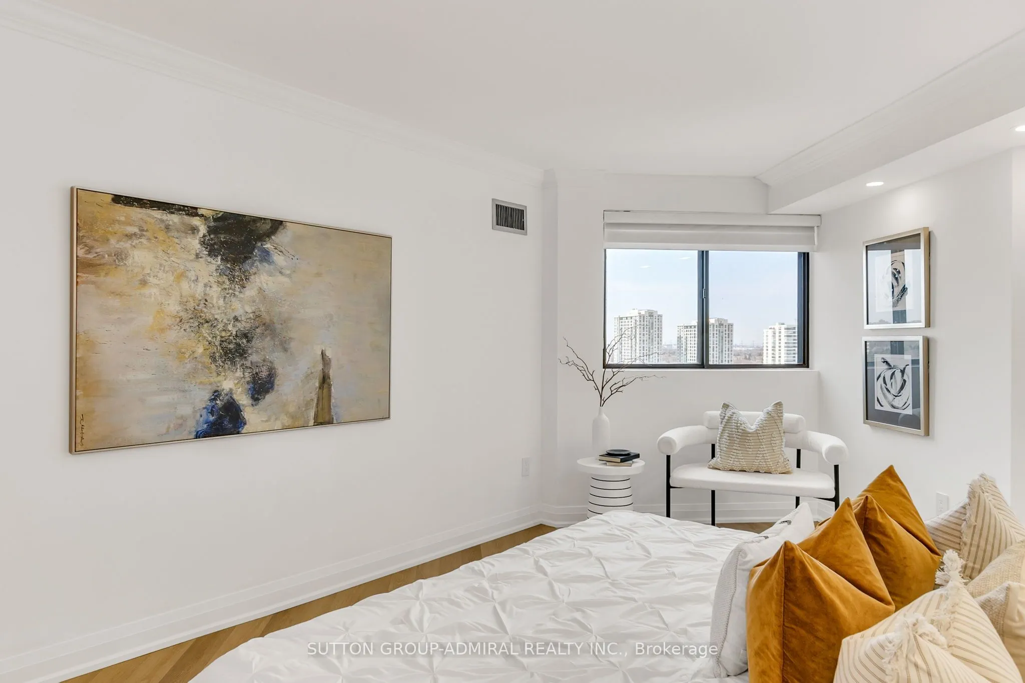 7601 Bathurst Street, #908