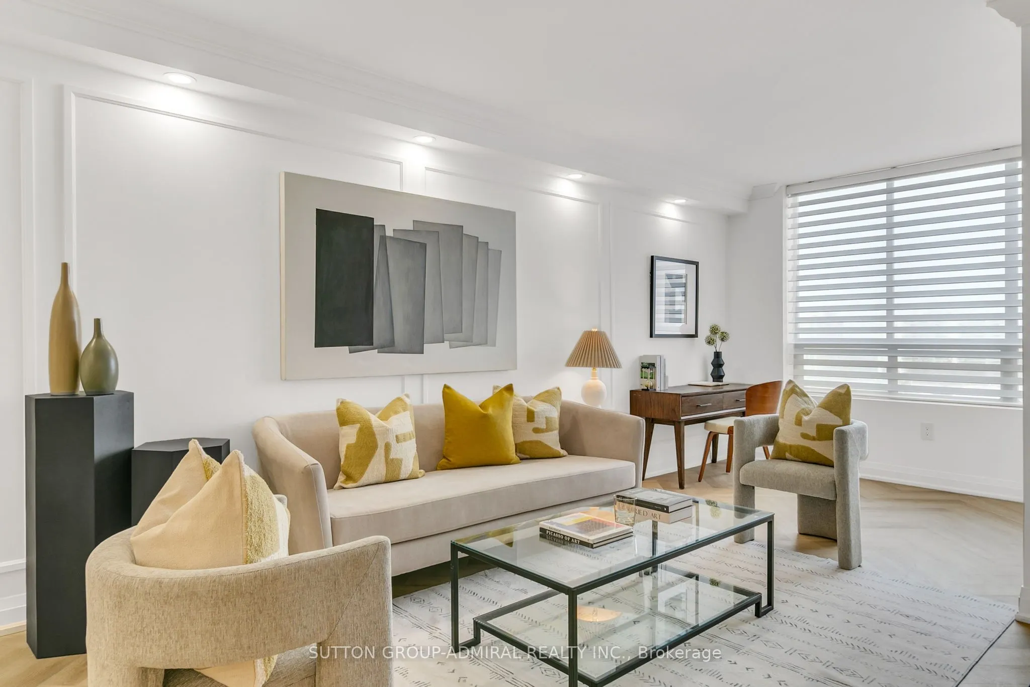 7601 Bathurst Street, #908