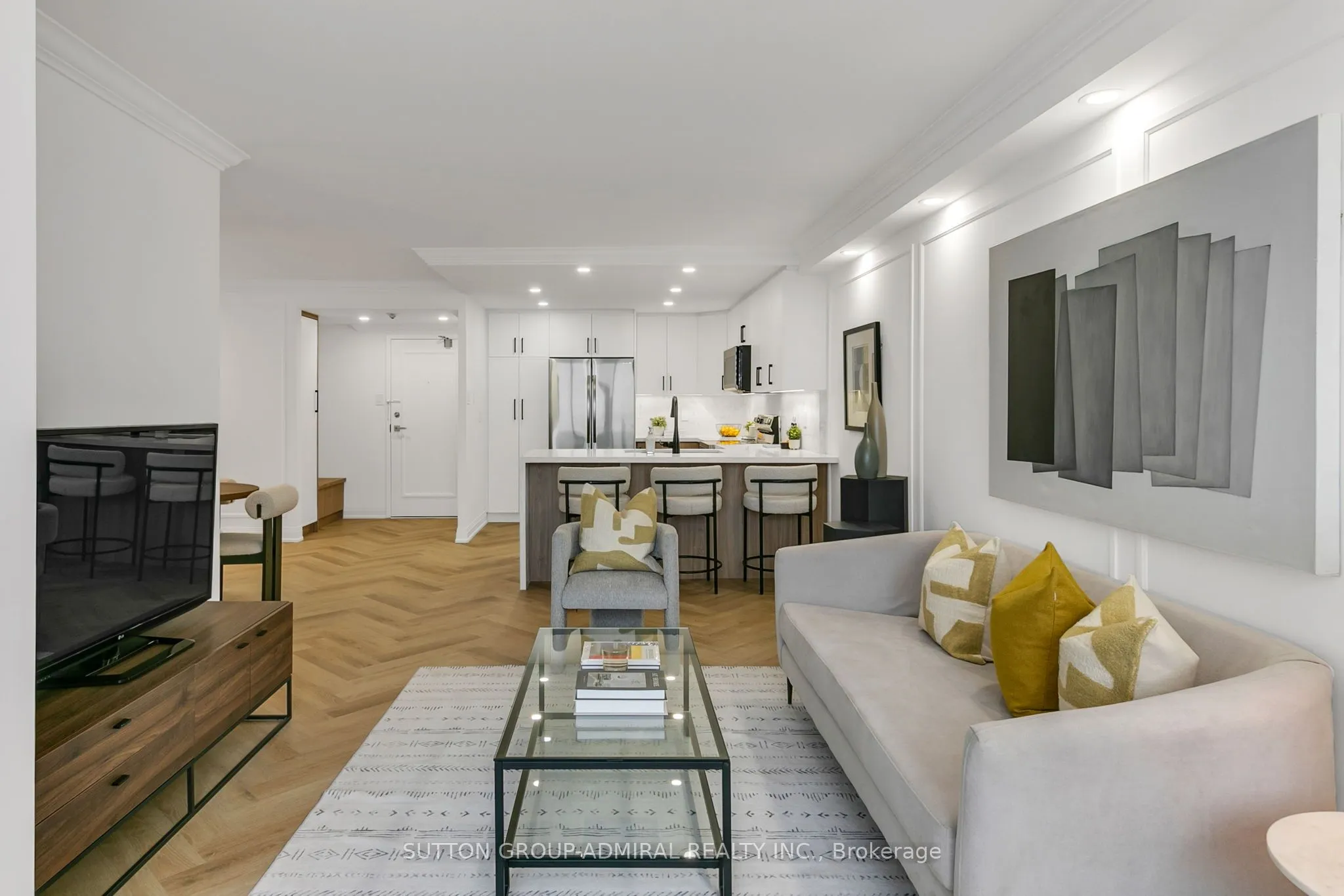 7601 Bathurst Street, #908
