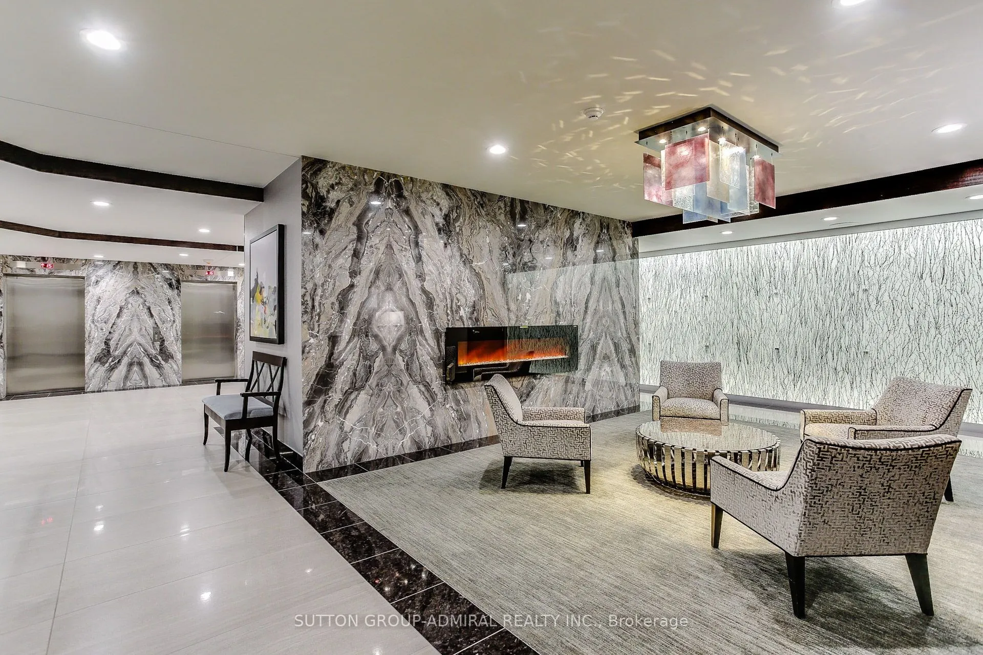 7601 Bathurst Street, #908