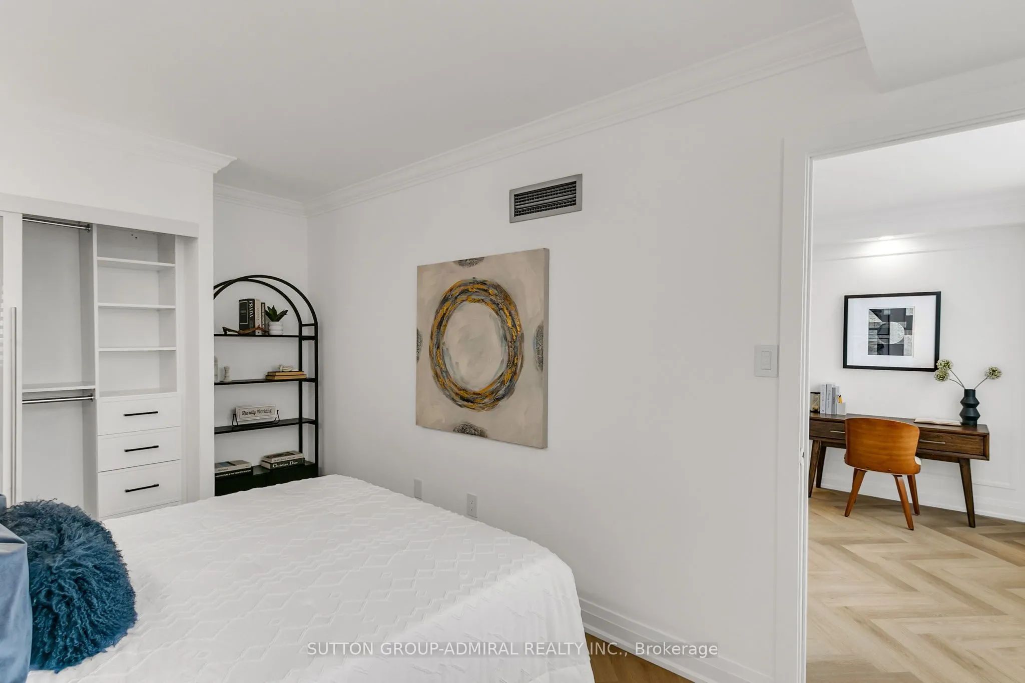 7601 Bathurst Street, #908