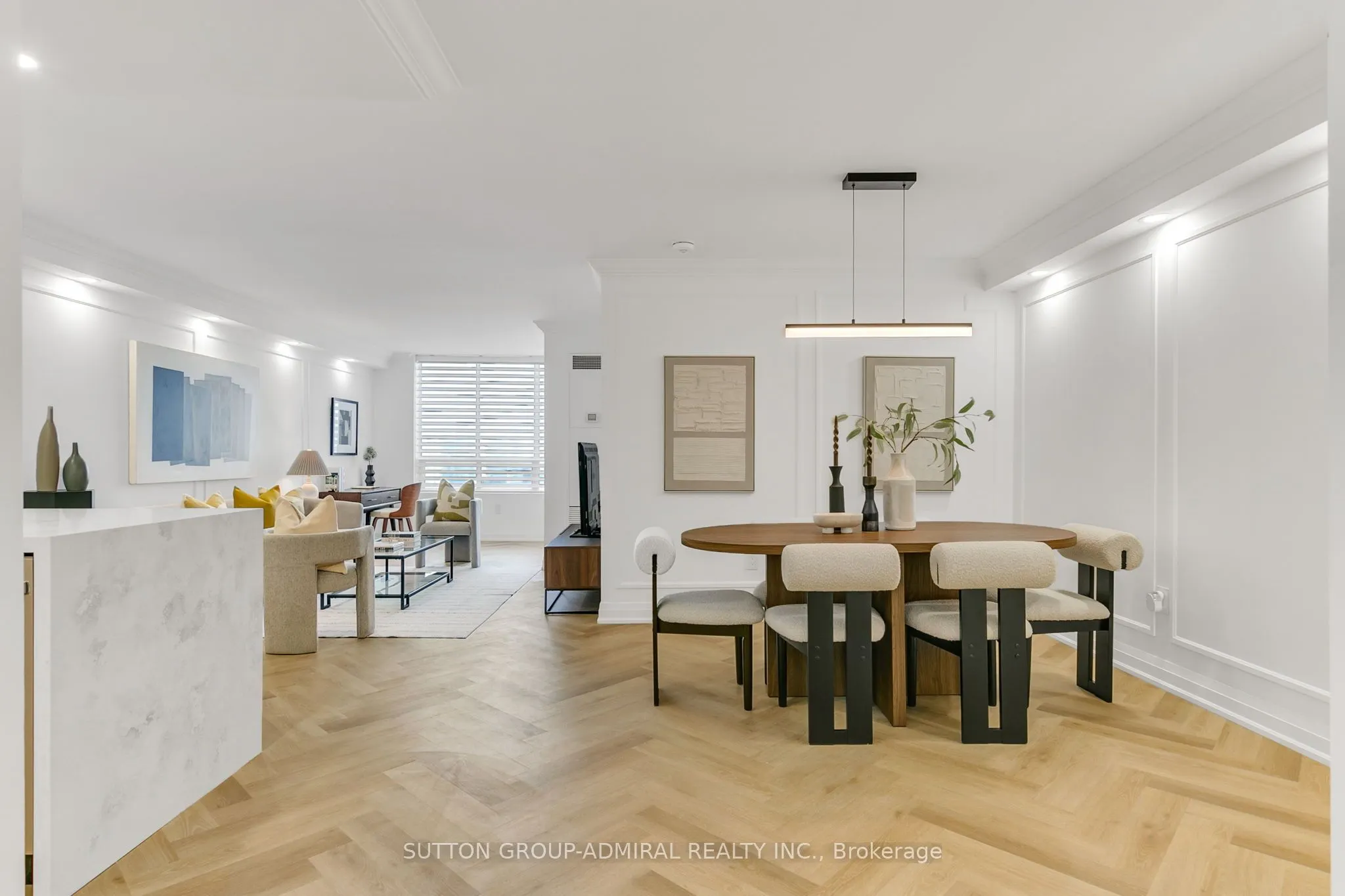 7601 Bathurst Street, #908