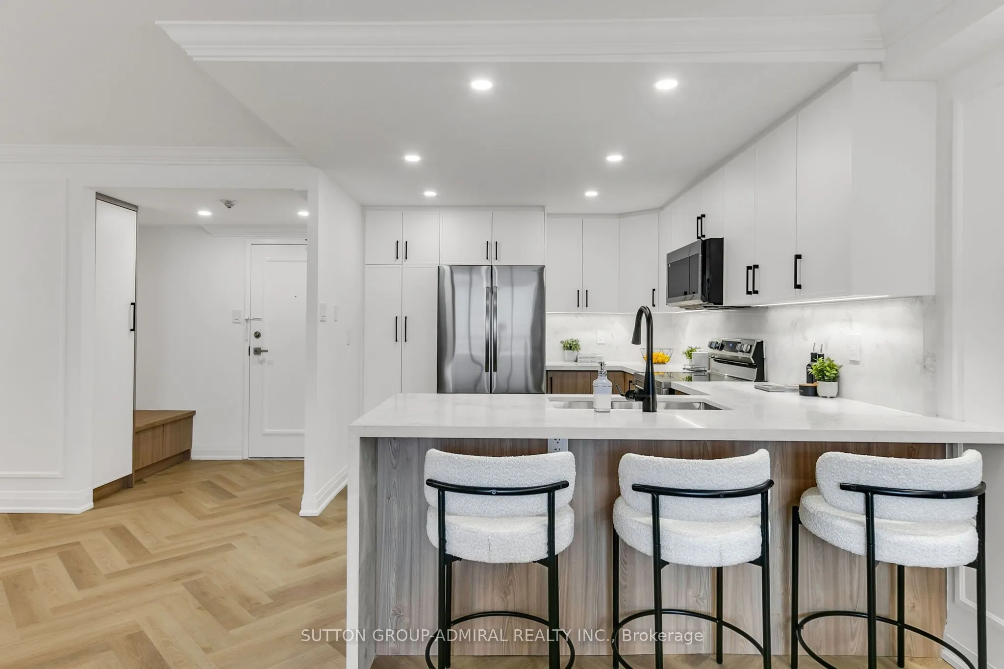 7601 Bathurst Street, #908