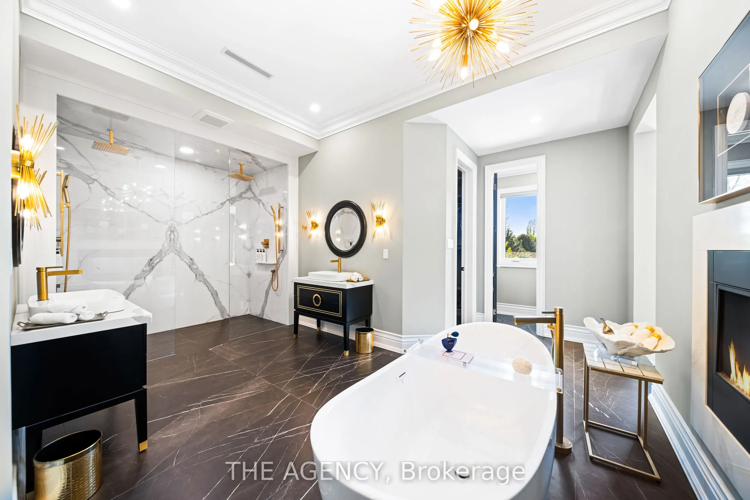 18 Westbrooke Boulevard