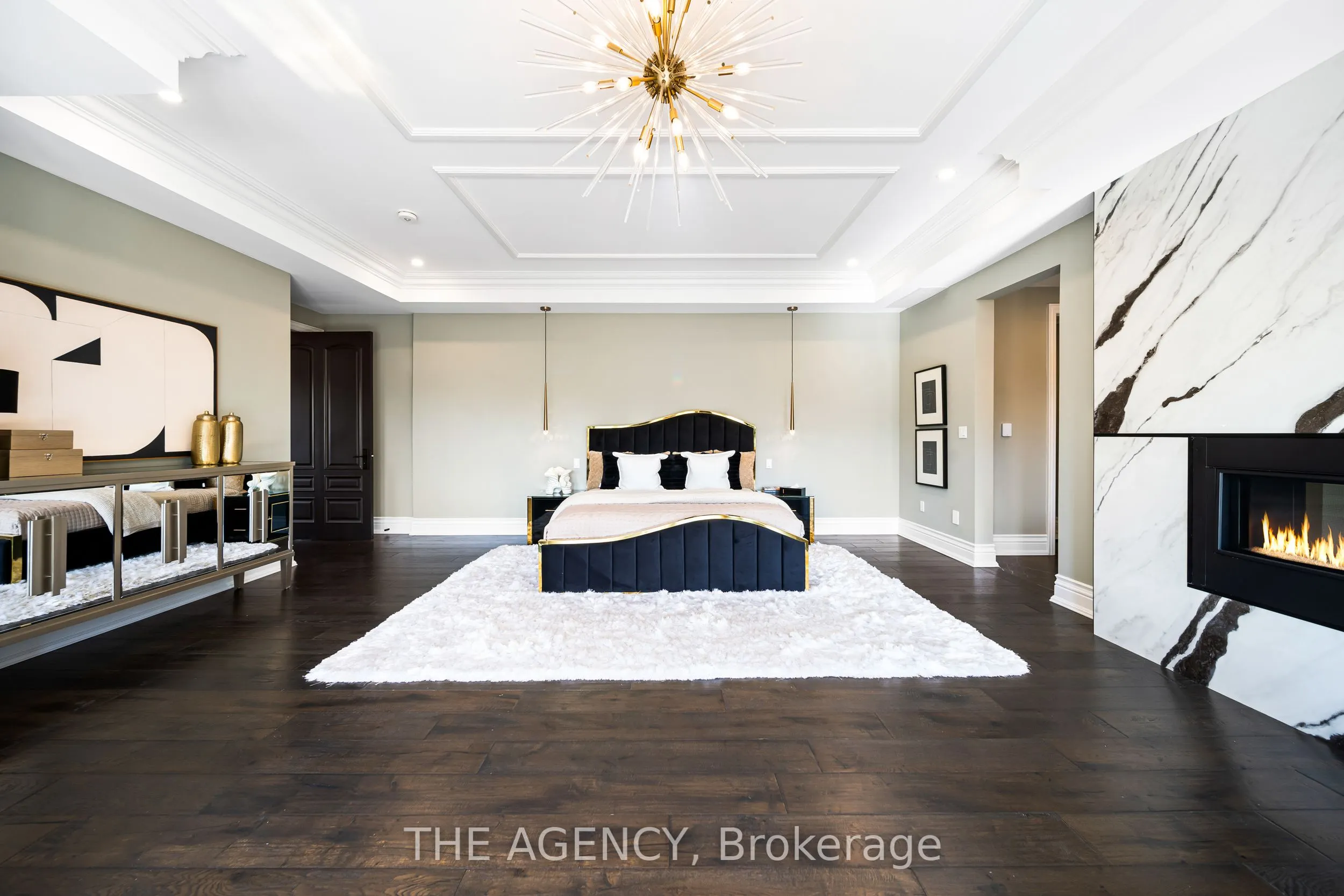 18 Westbrooke Boulevard