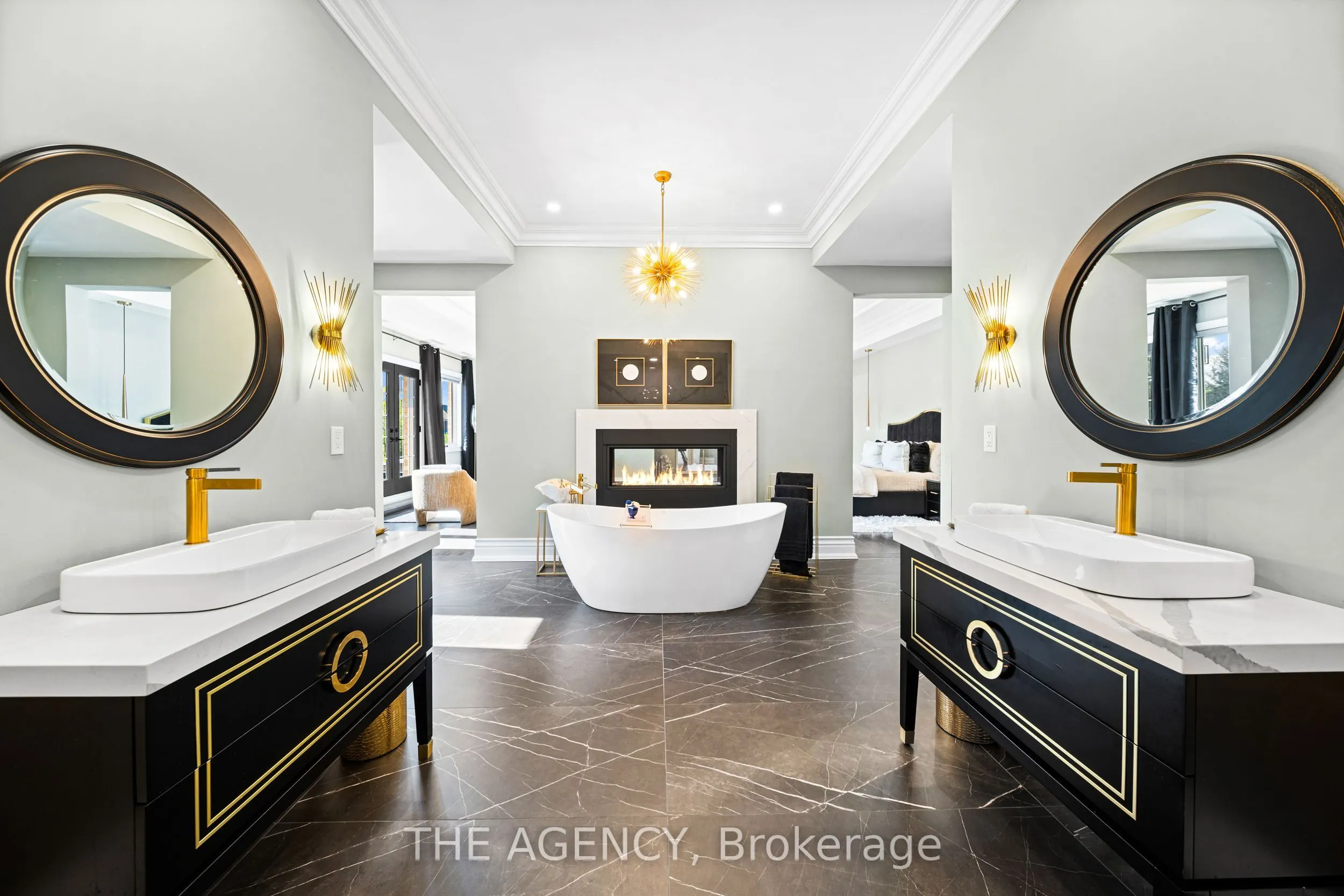 18 Westbrooke Boulevard