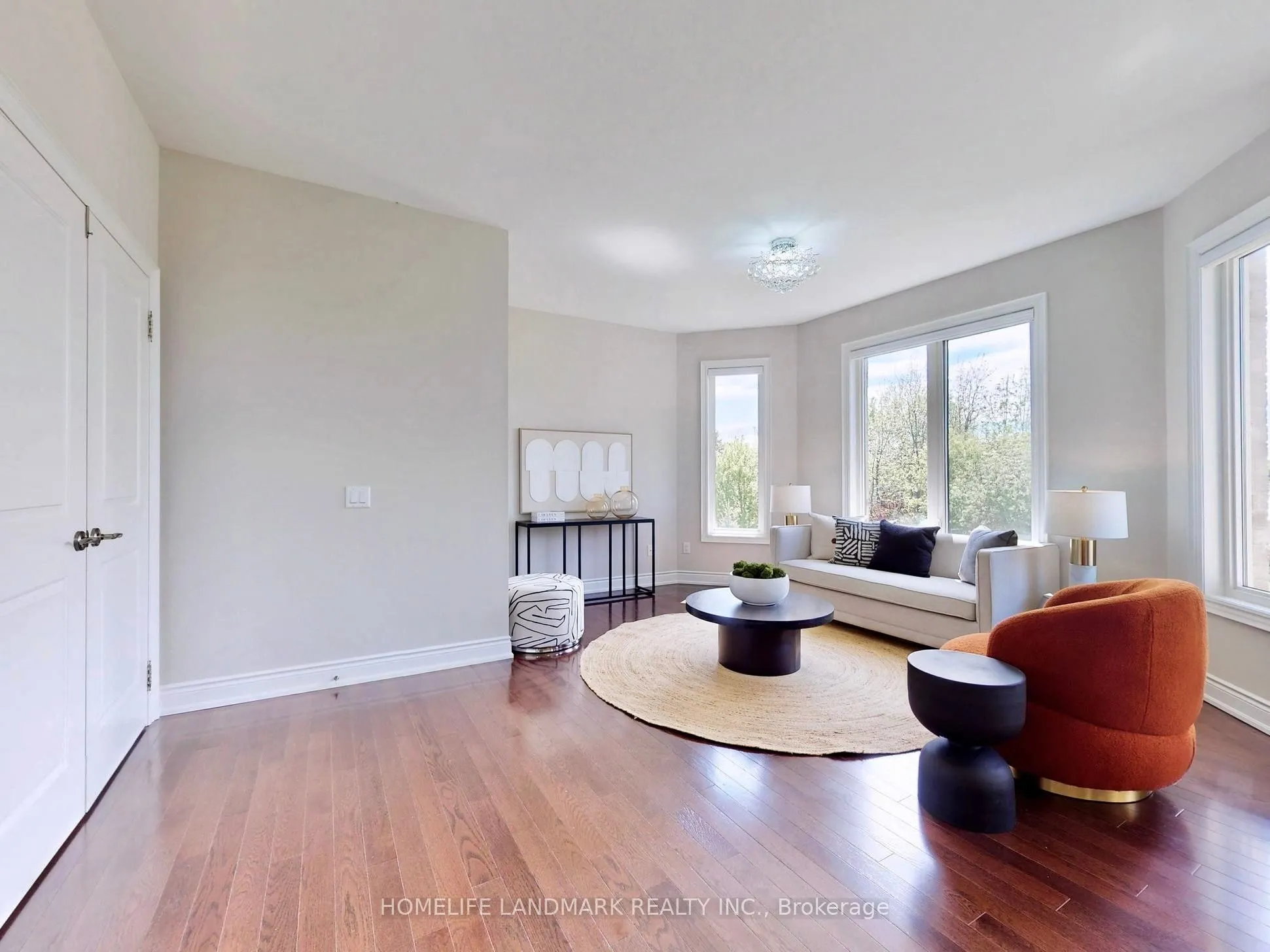 113 Arten Avenue
