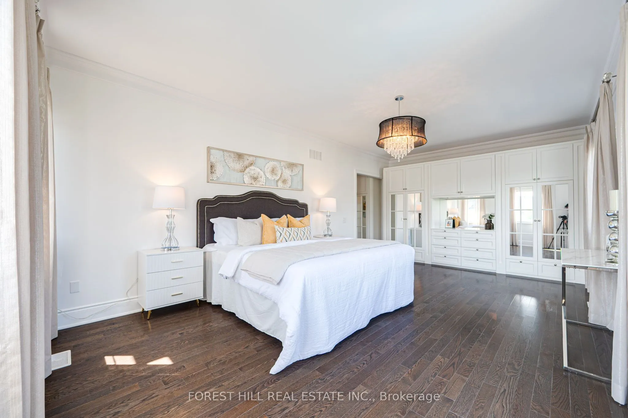 101 Glenheron Crescent