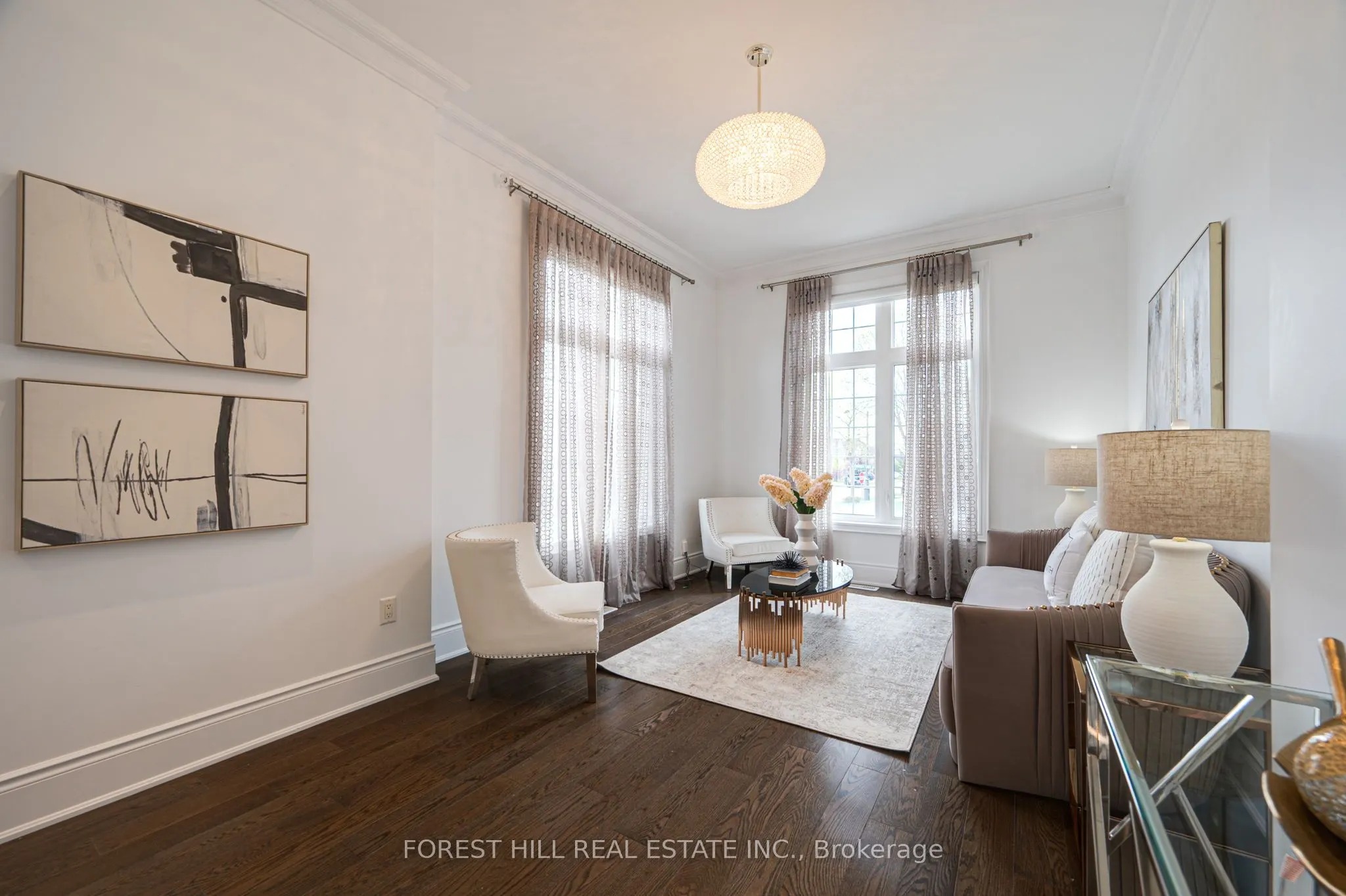 101 Glenheron Crescent