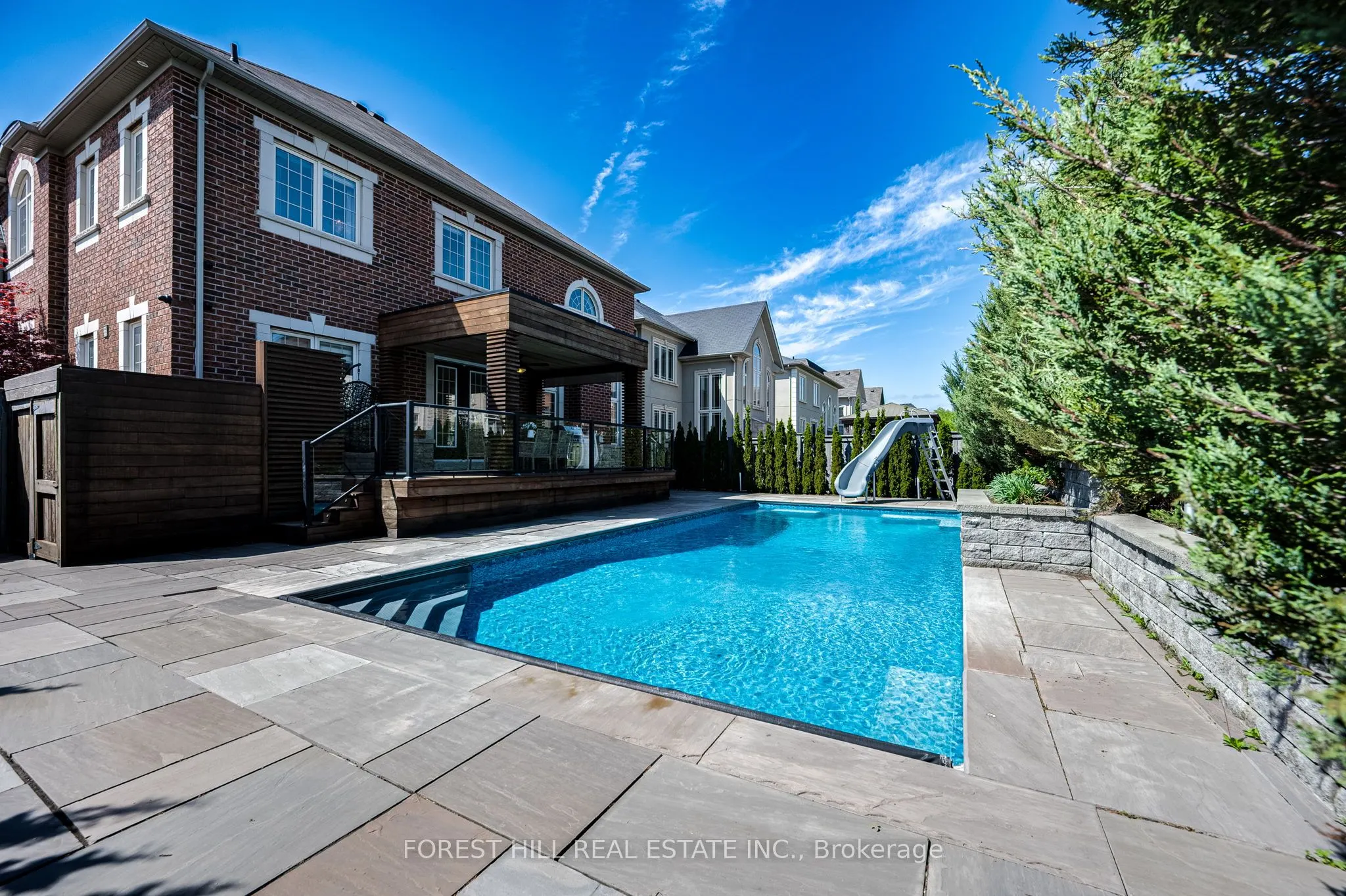 101 Glenheron Crescent