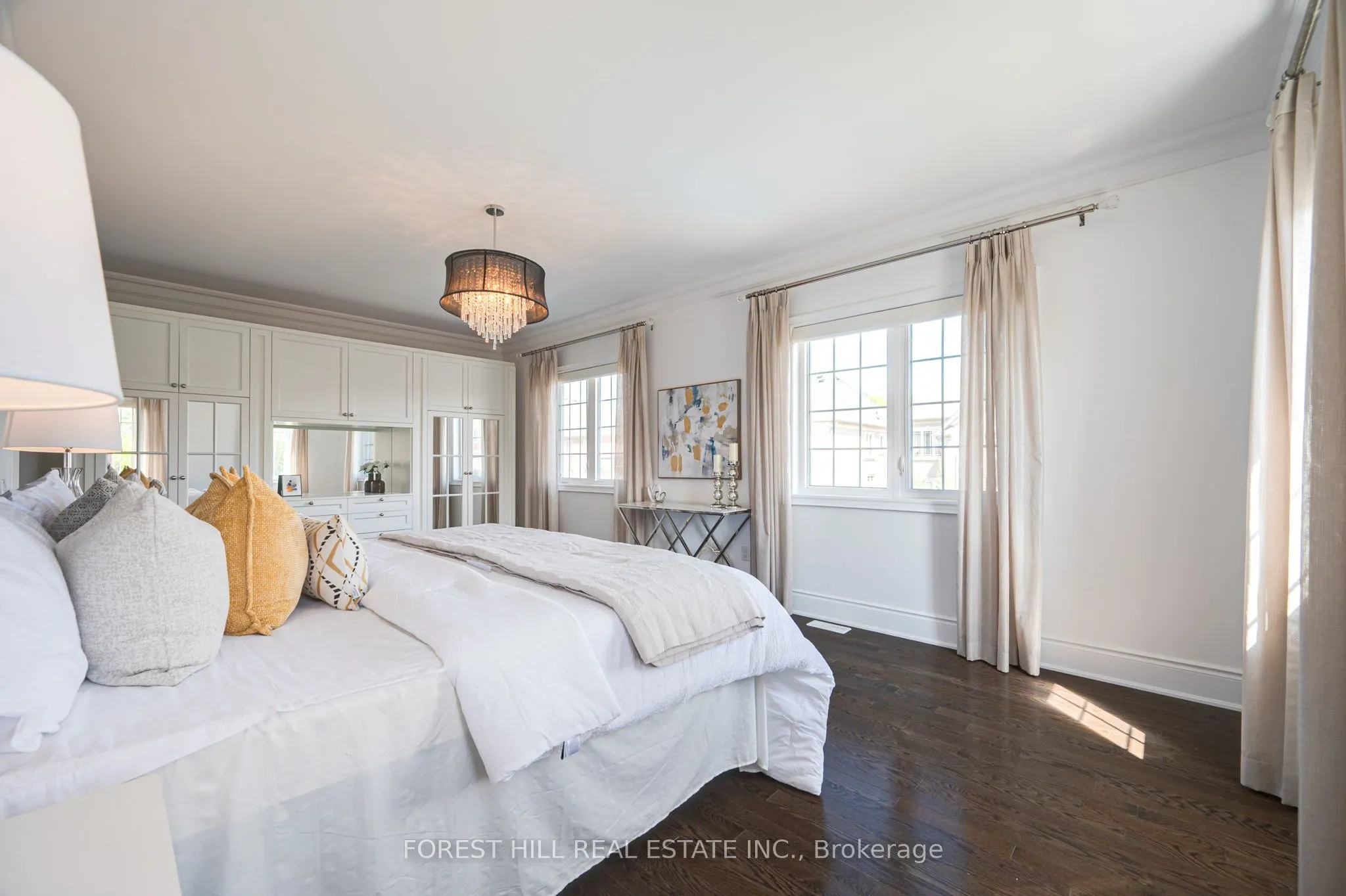 101 Glenheron Crescent
