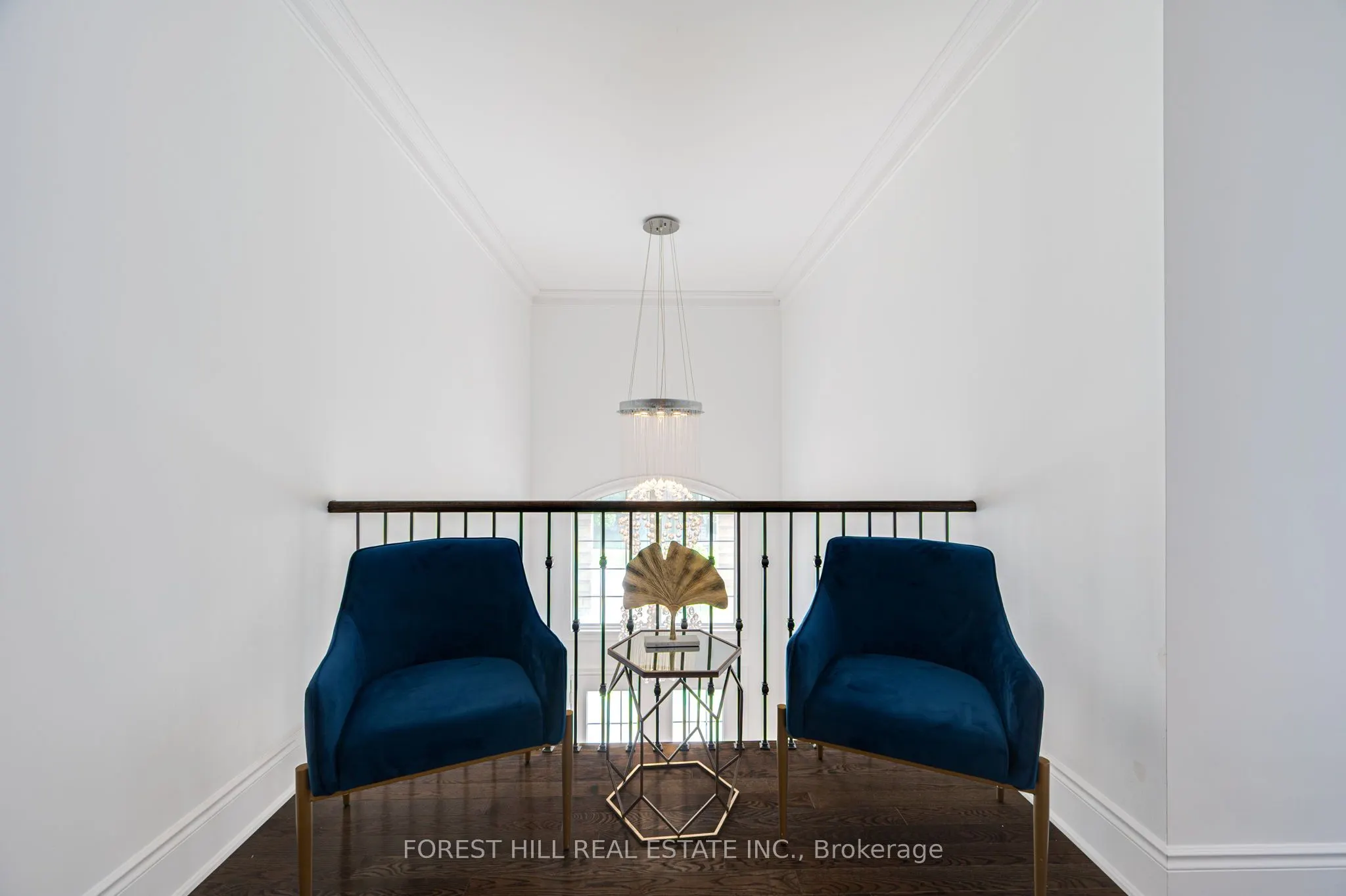 101 Glenheron Crescent