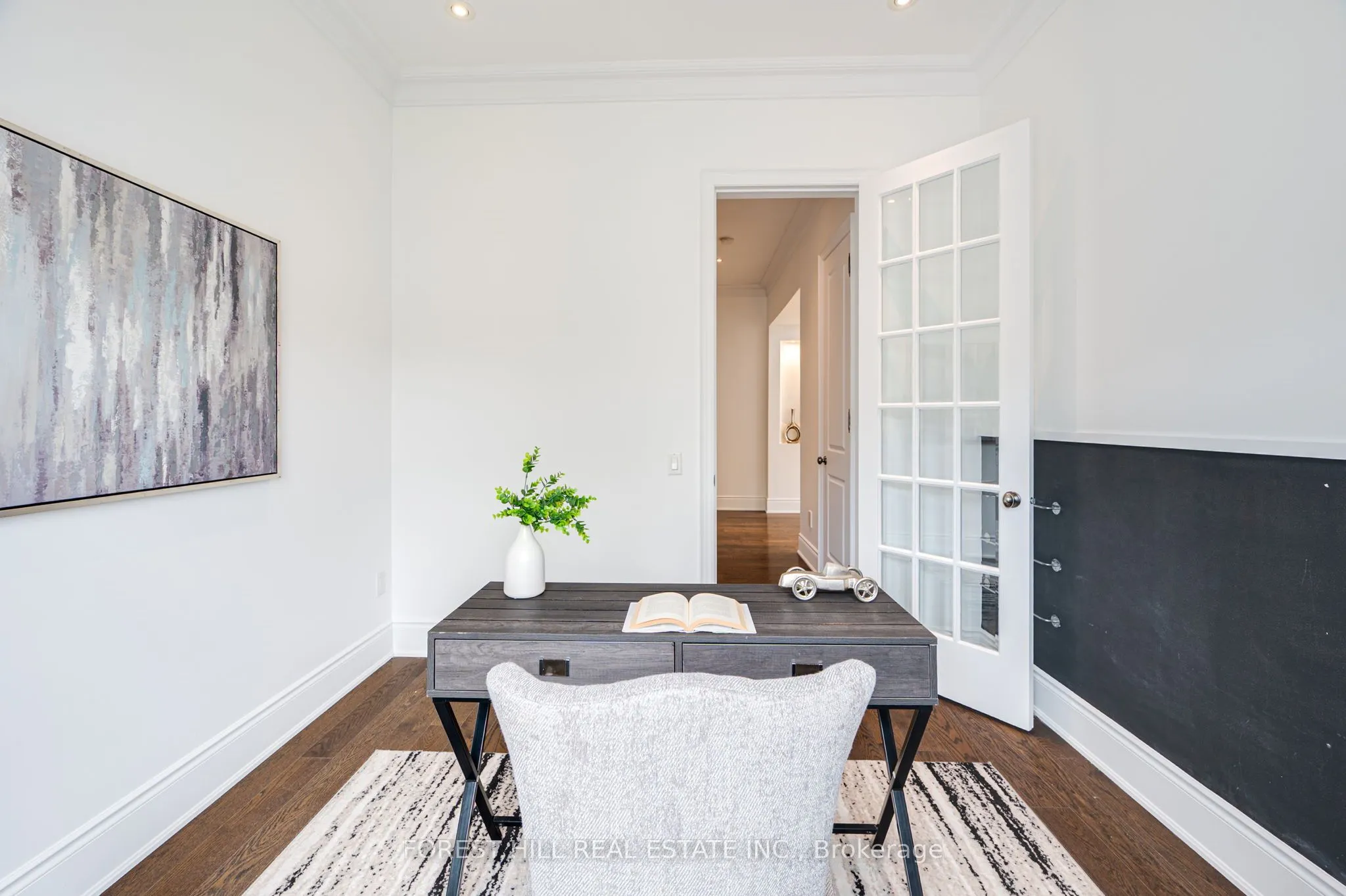 101 Glenheron Crescent