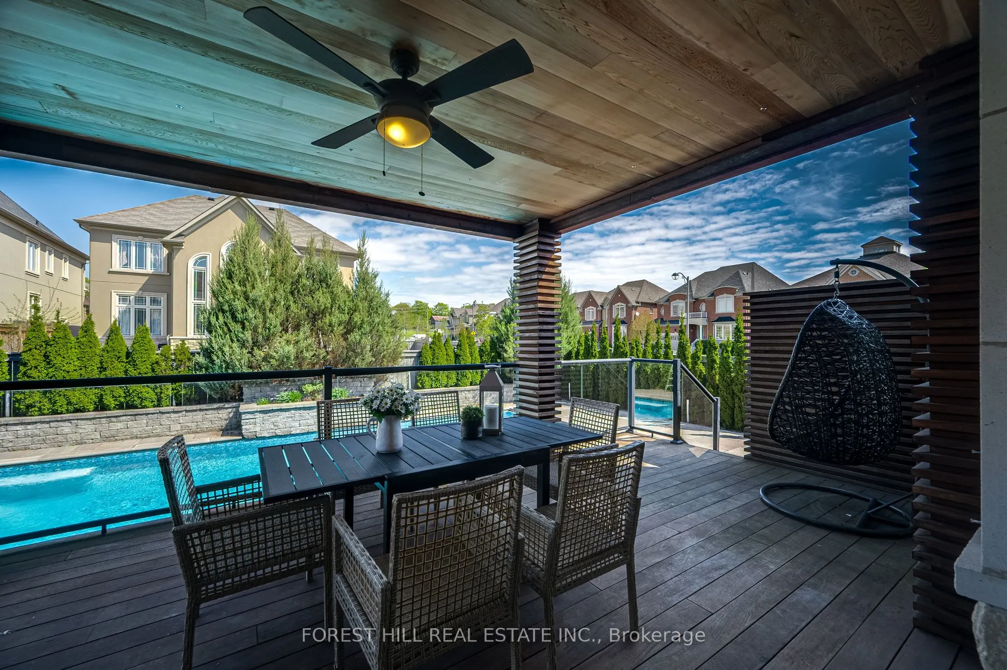 101 Glenheron Crescent