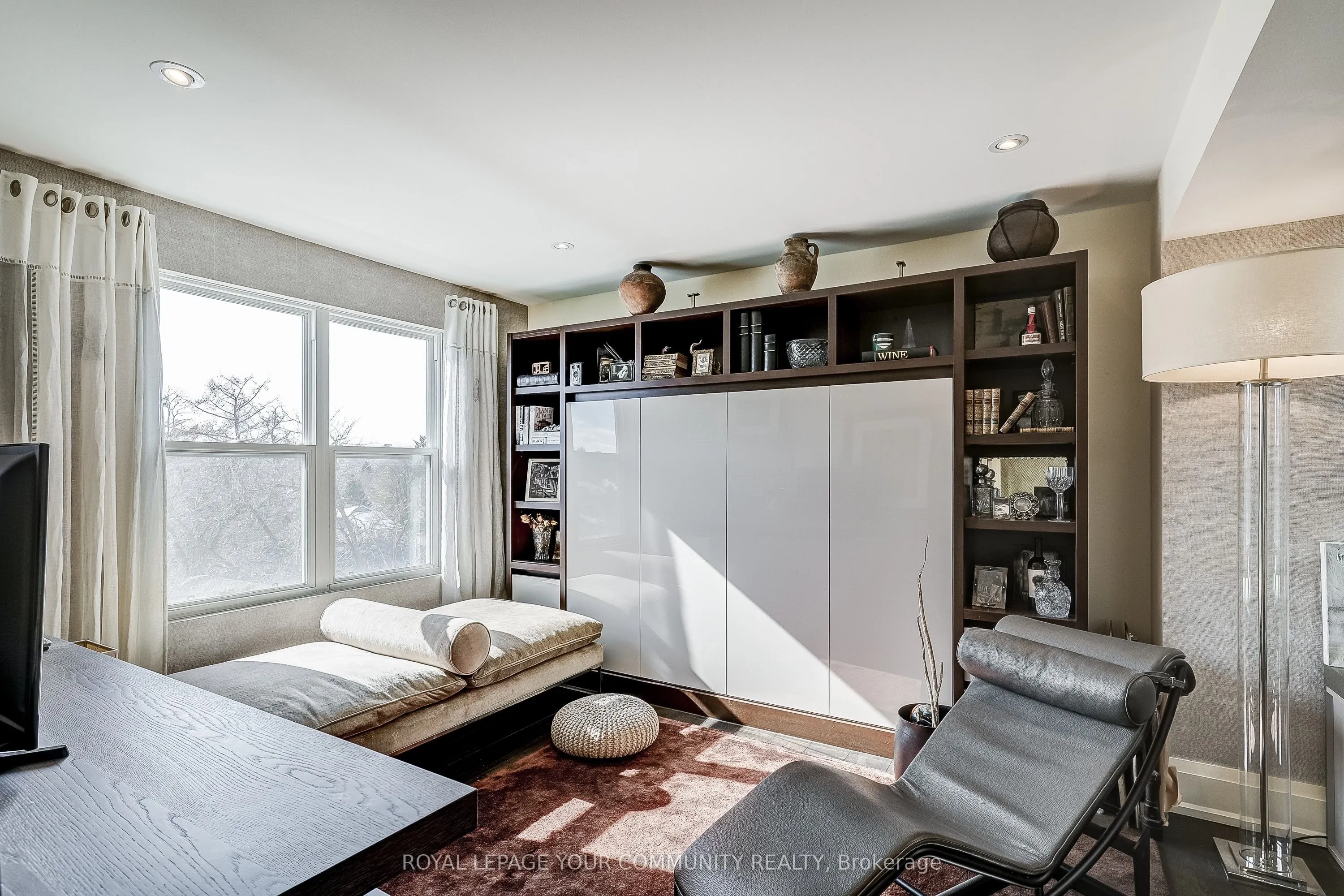 64 Wells Street, #402