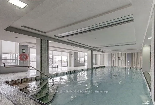 7167 Yonge Street, #721