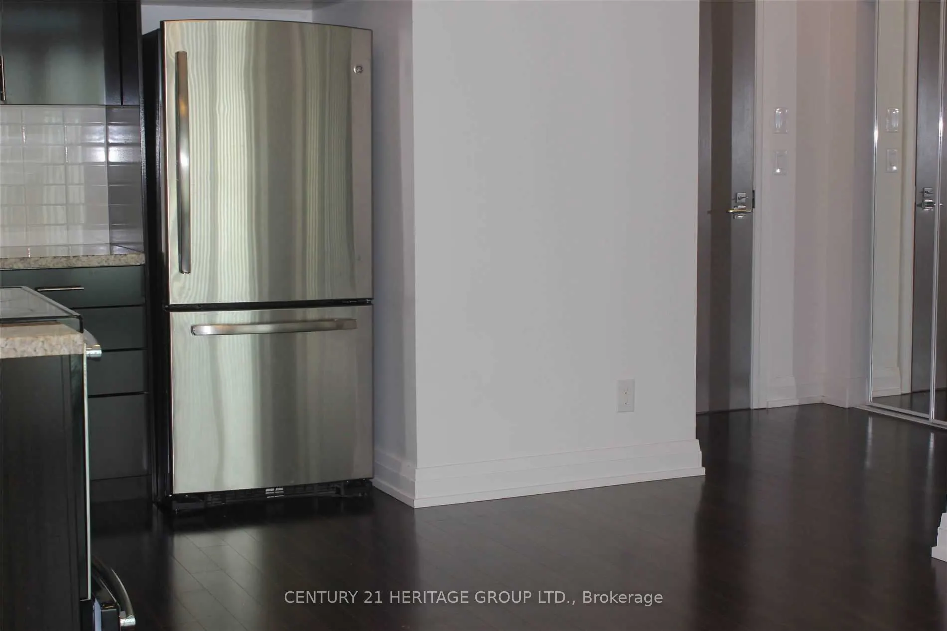 7167 Yonge Street, #721