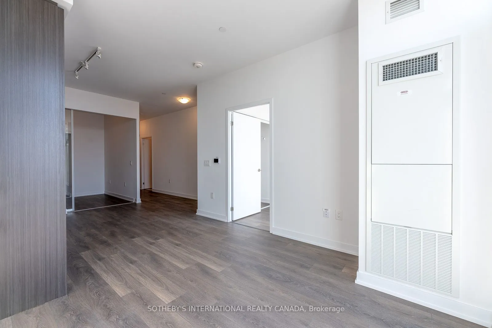 38 Honeycrisp Crescent, #1110