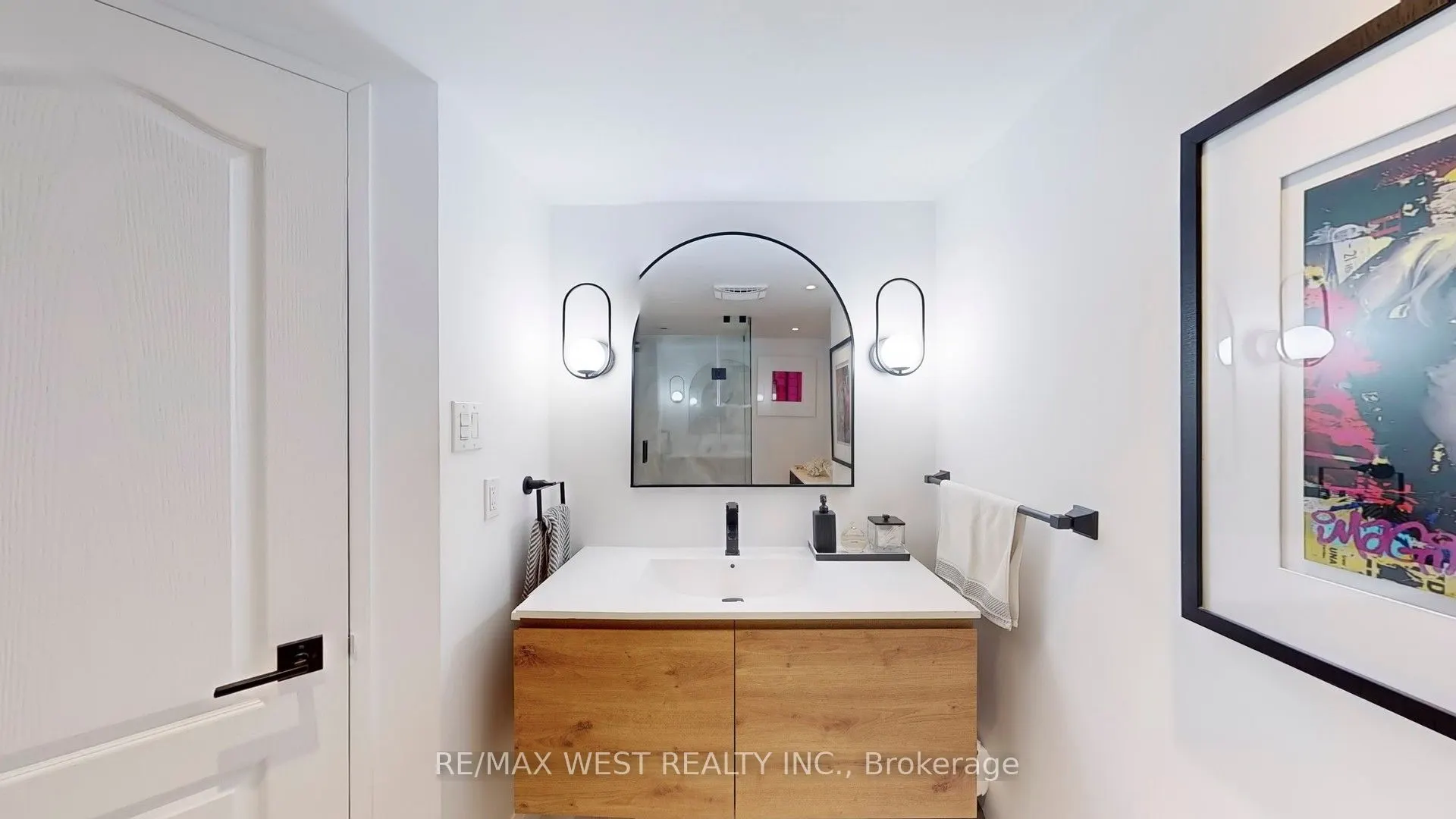 7 Townsgate Drive #1408