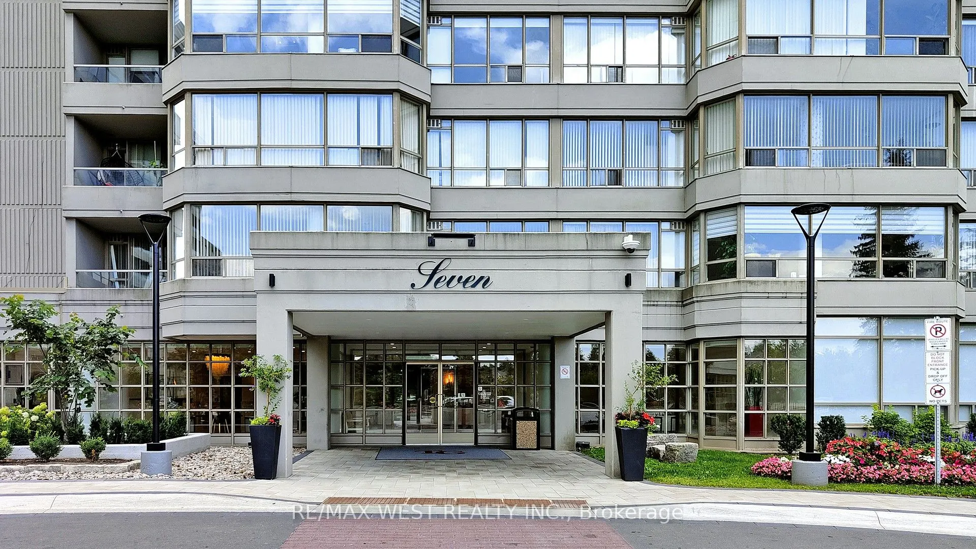 7 Townsgate Drive #1408