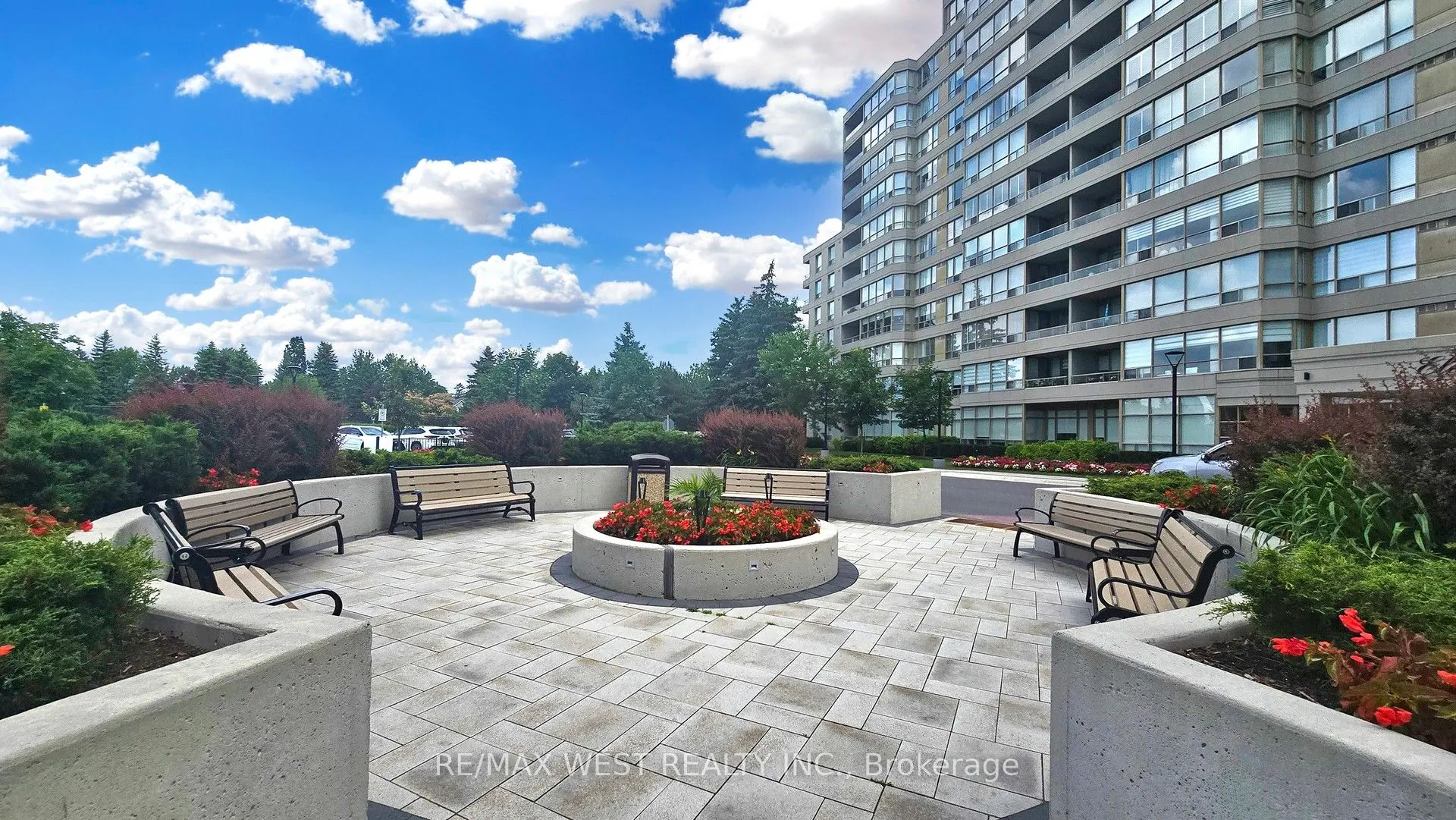 7 Townsgate Drive #1408