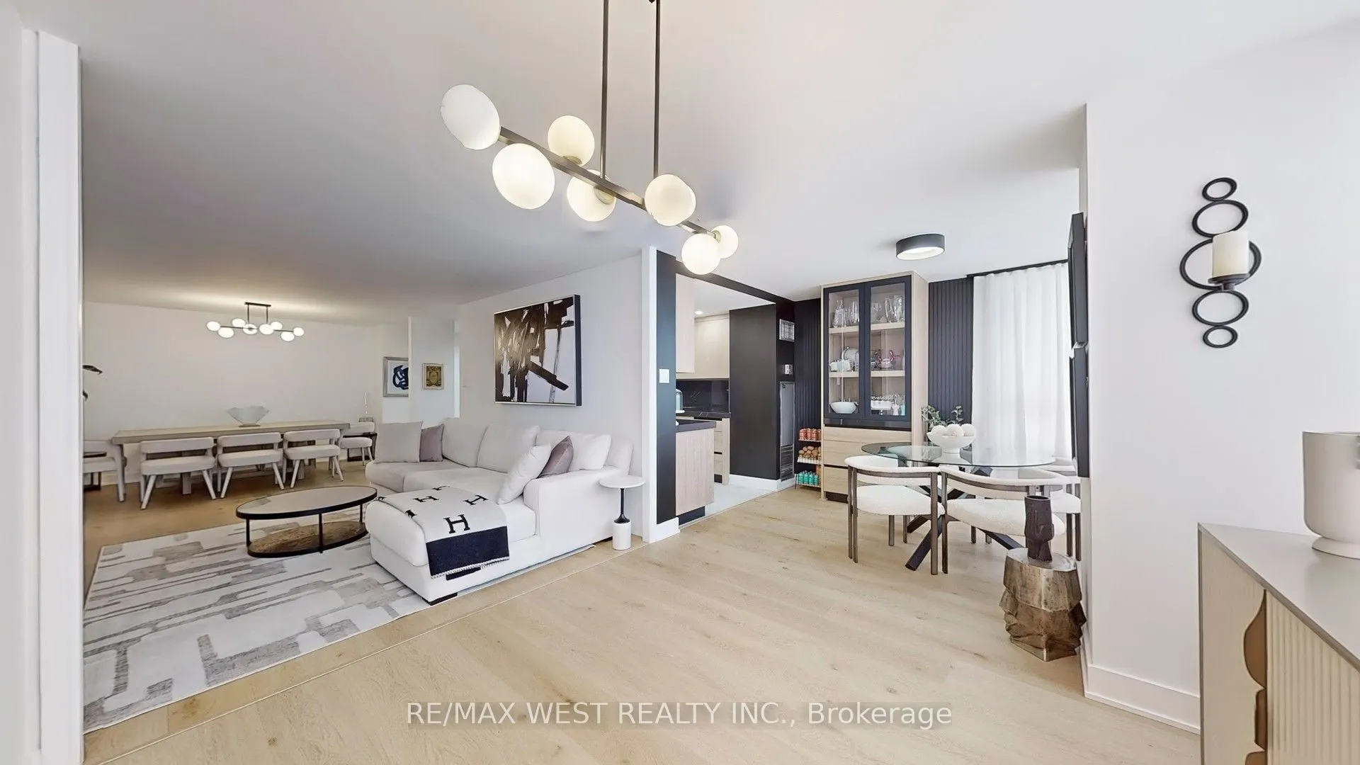 7 Townsgate Drive #1408
