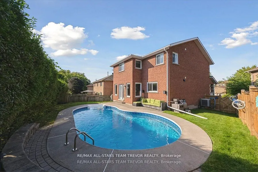 23 Litner Crescent