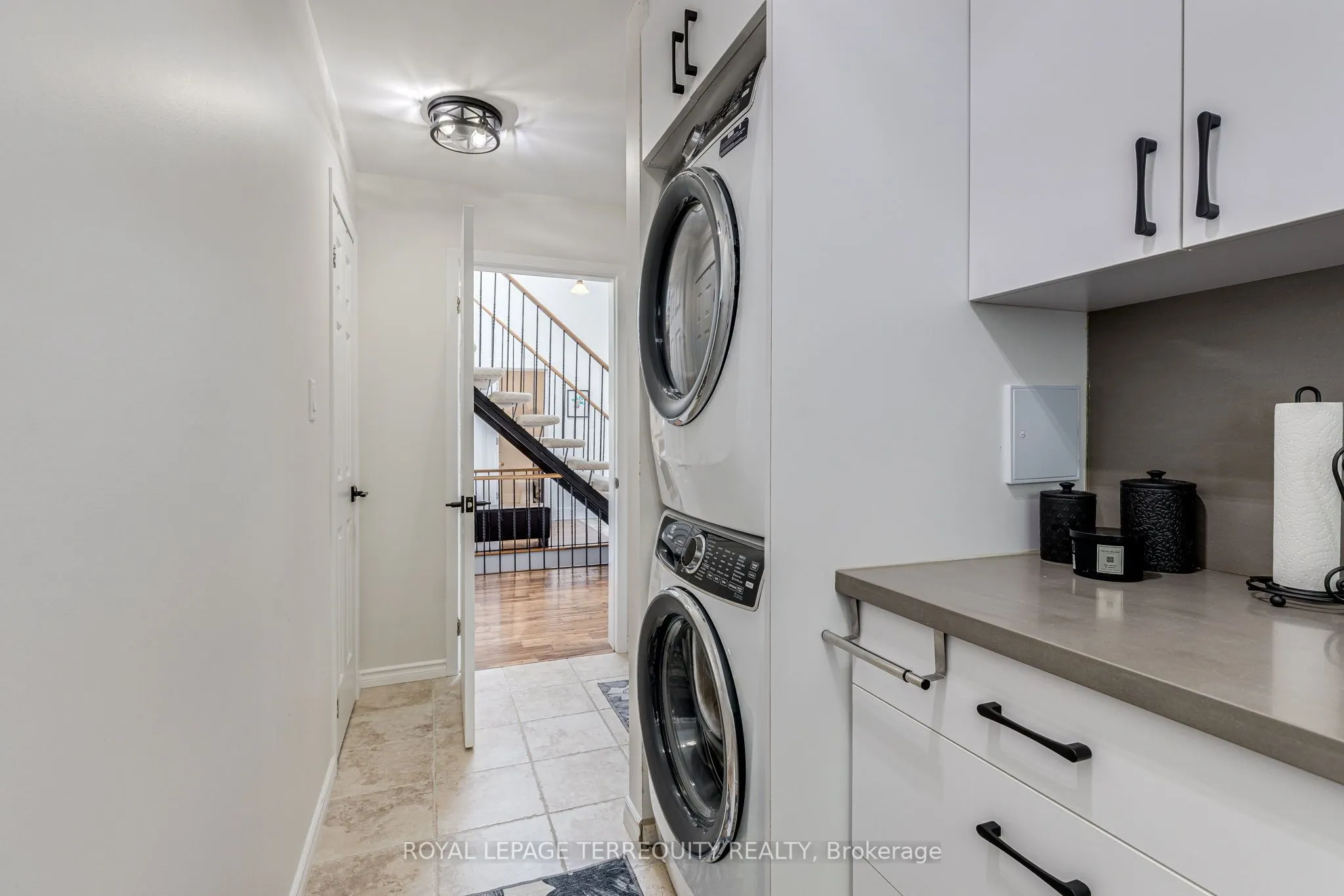 1041 Concession Road, #8
