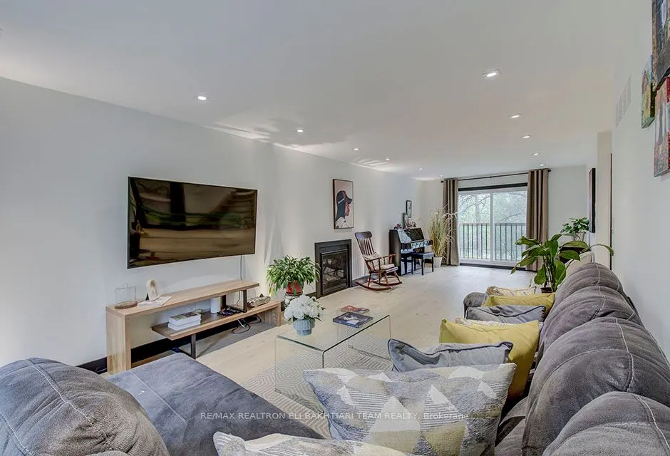 56 Cynthia Crescent